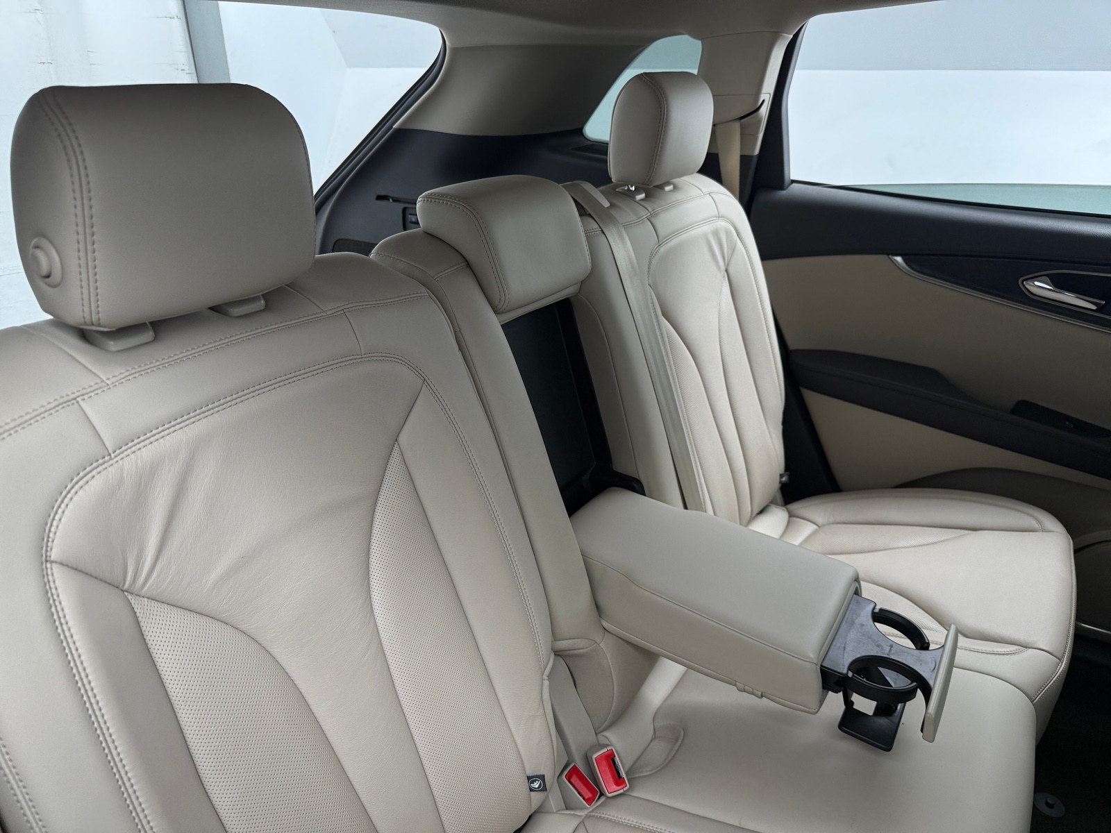 Thumbnail: 2019 Lincoln Nautilus - 5