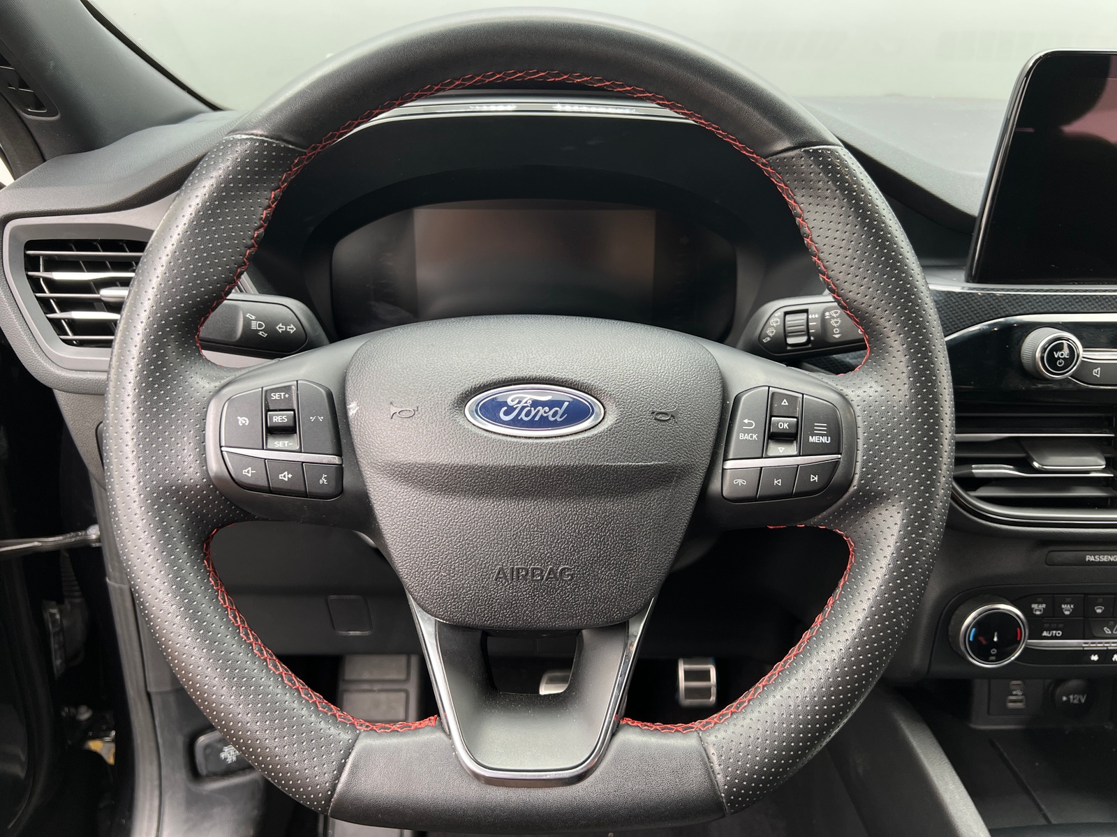 Thumbnail: 2023 Ford Escape - 4