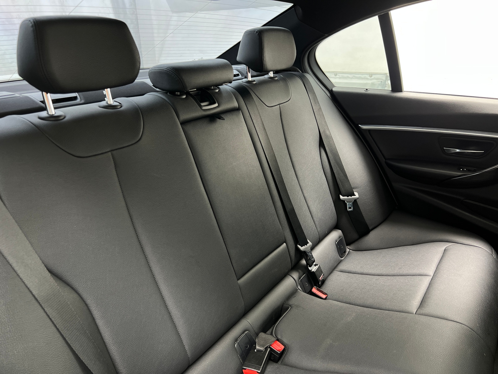 Thumbnail: 2016 BMW 3 Series - 5