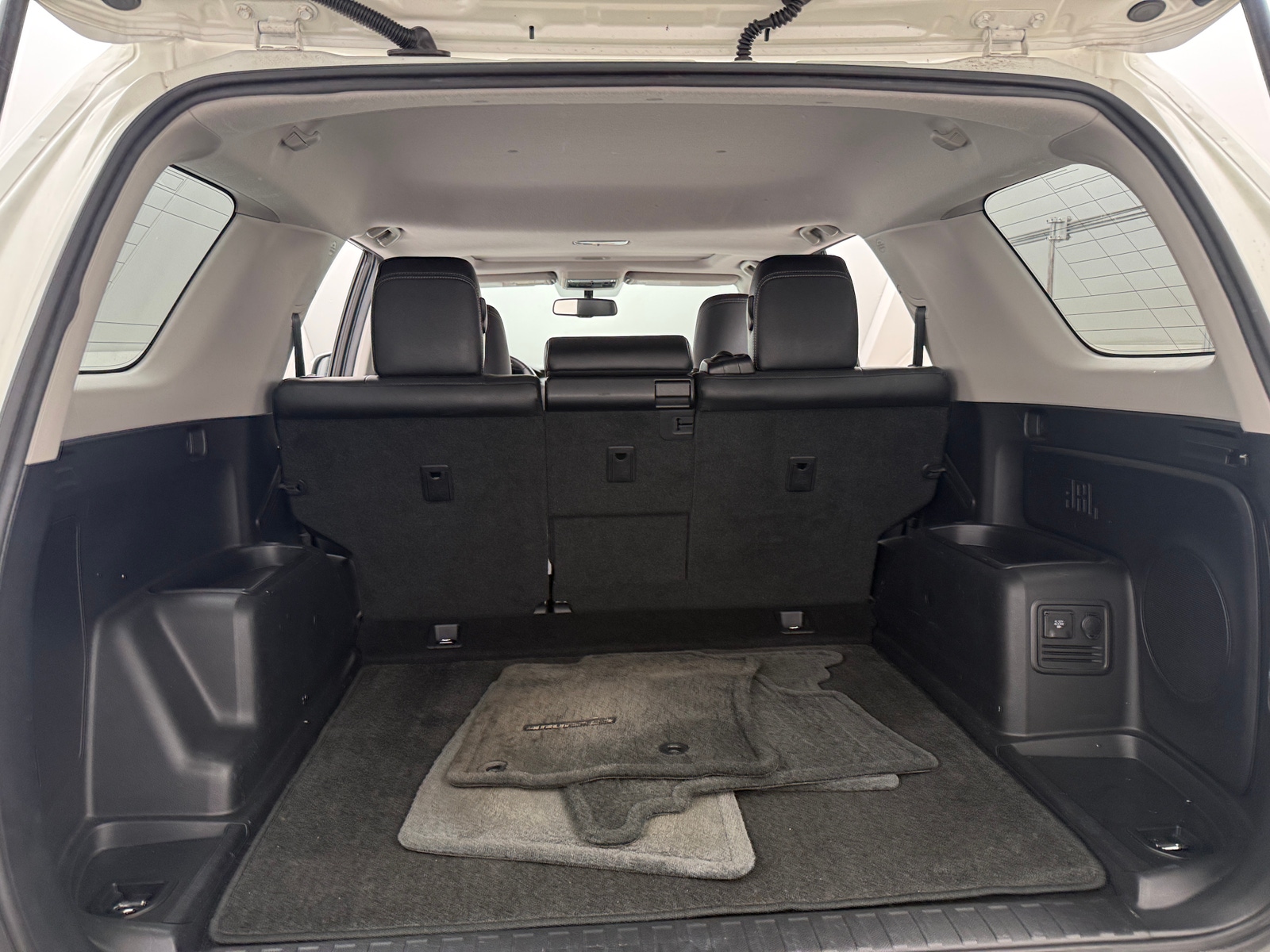 Thumbnail: 2015 Toyota 4Runner - 6