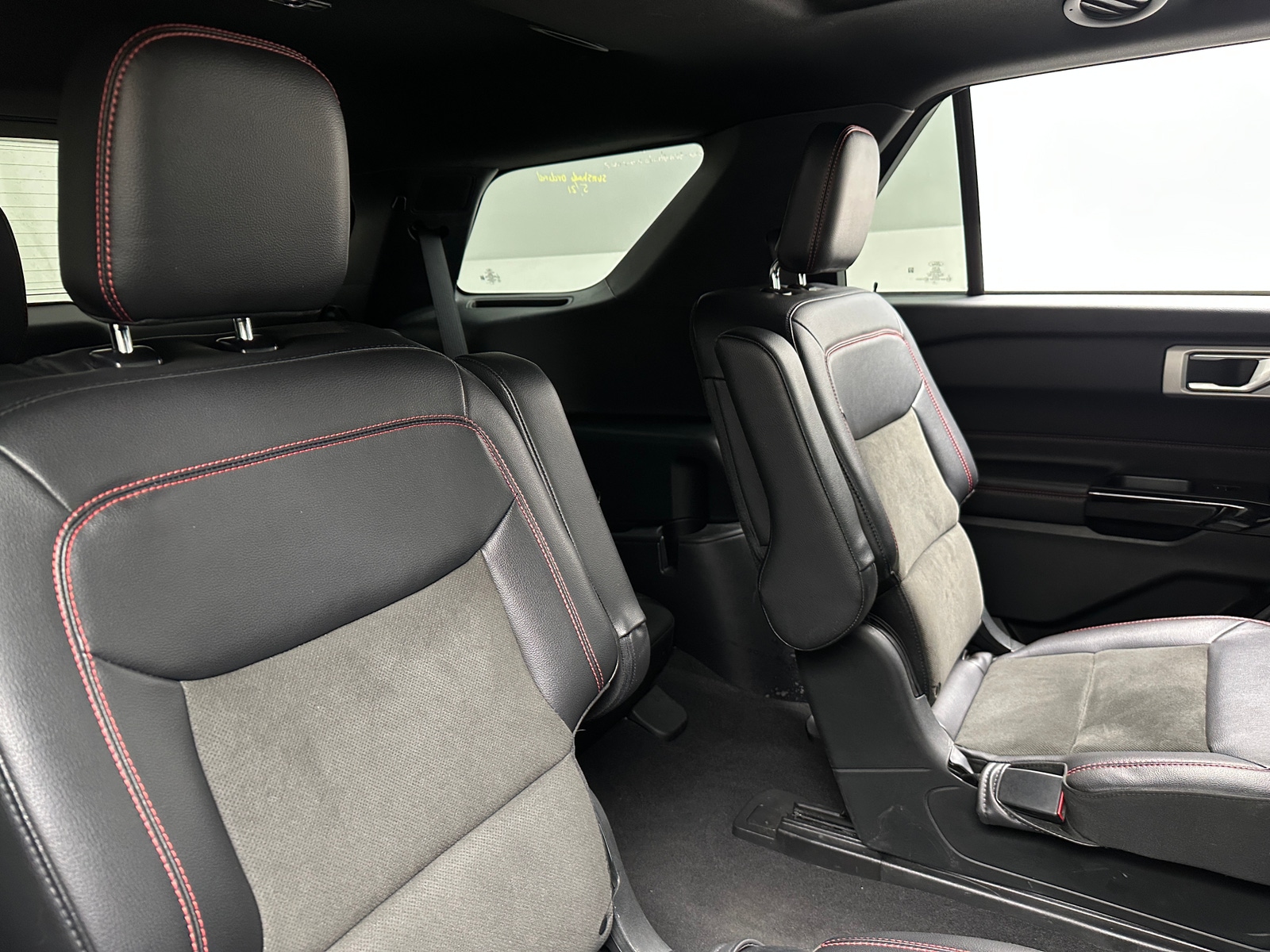 Thumbnail: 2022 Ford Explorer - 6