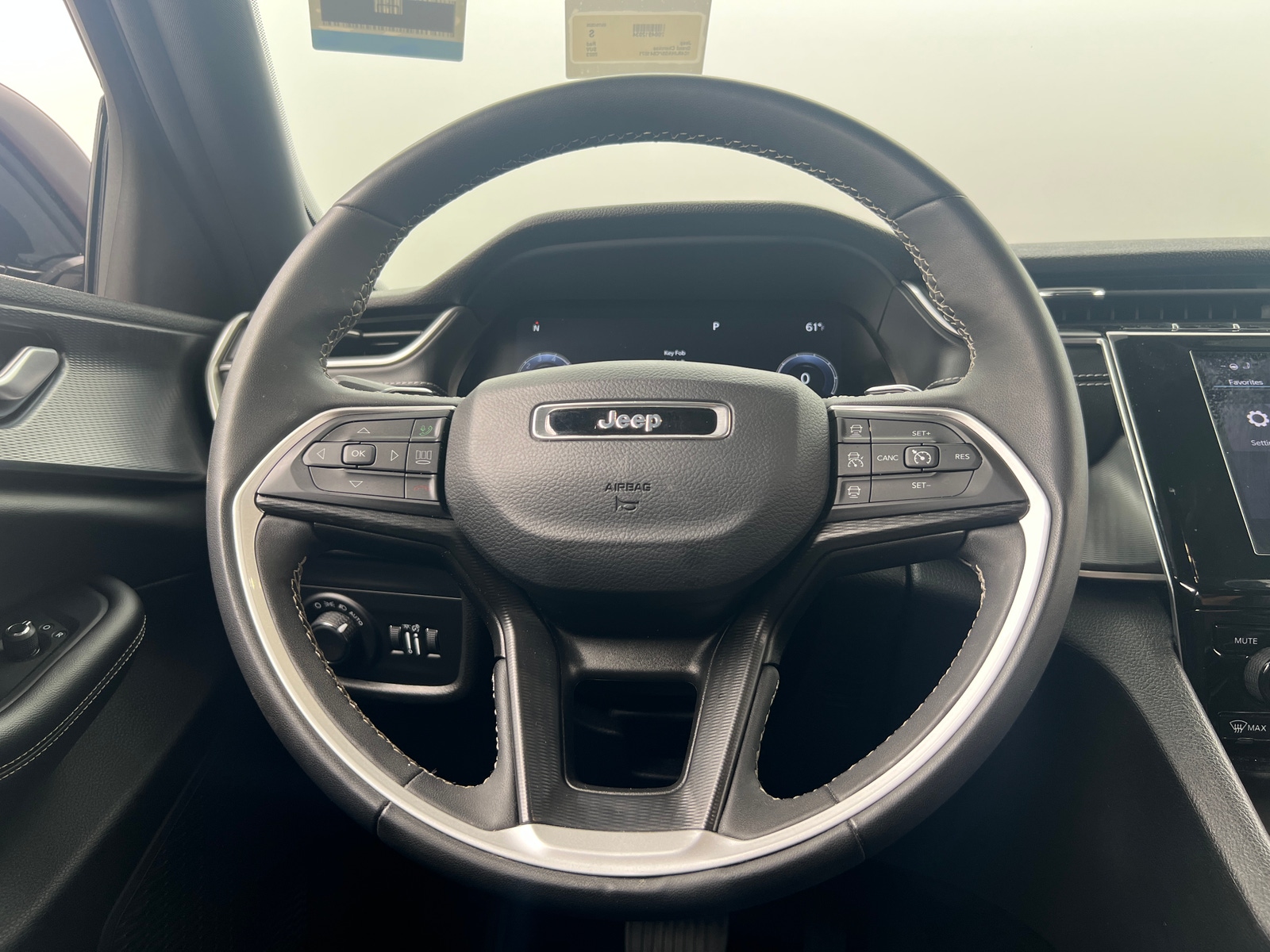 Thumbnail: 2023 Jeep Grand Cherokee - 4