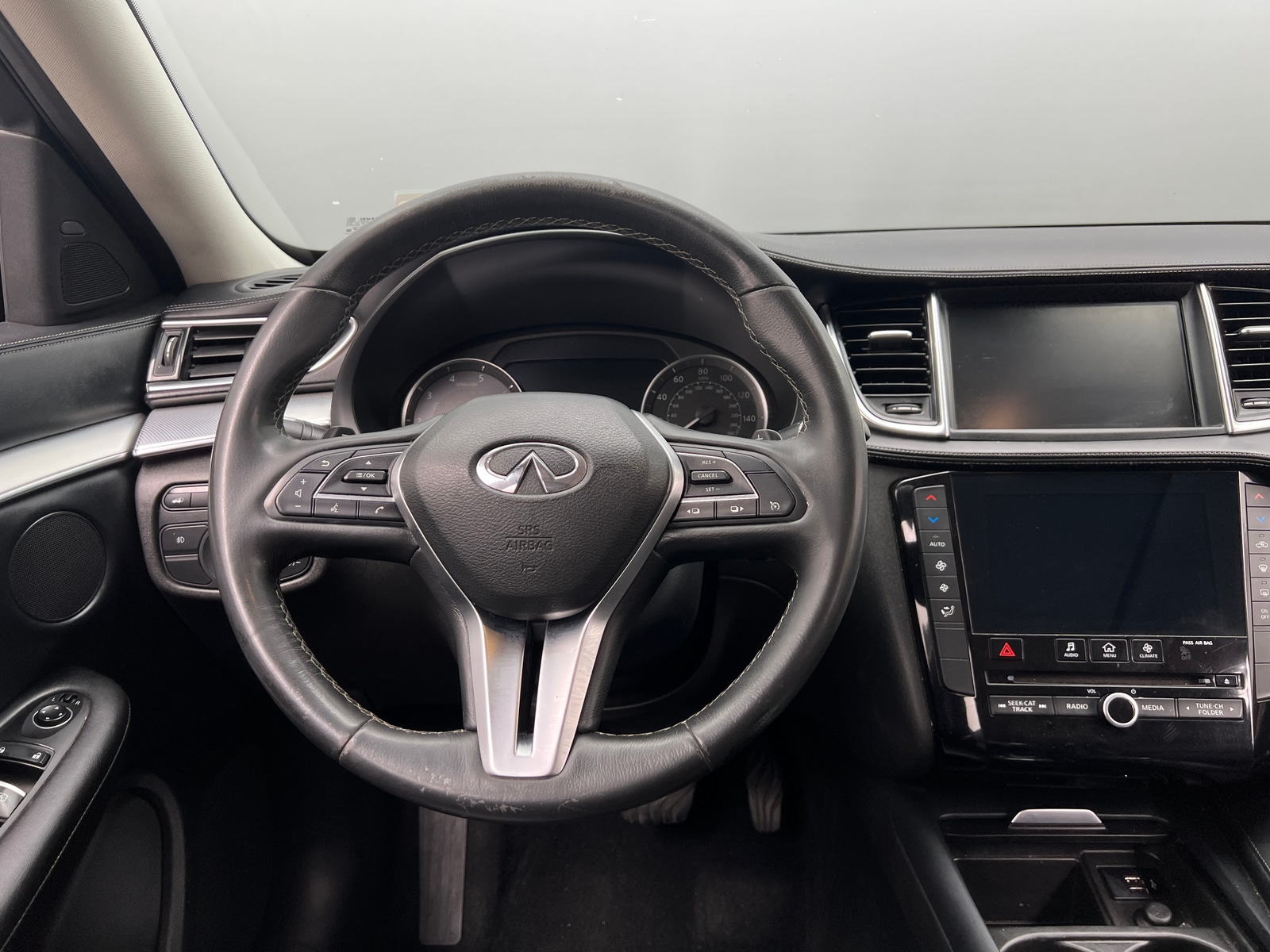 Thumbnail: 2019 INFINITI QX50 - 4
