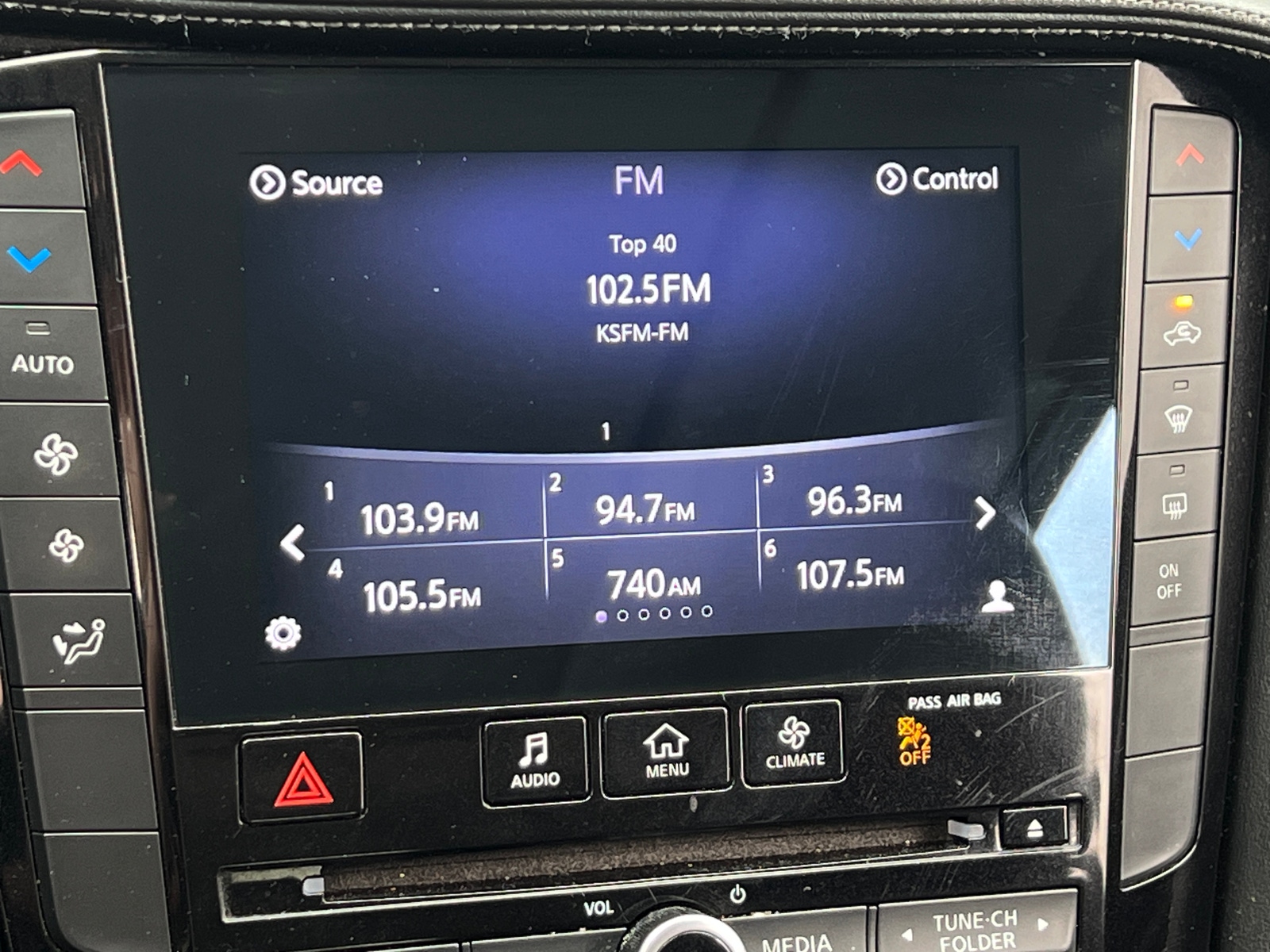 Thumbnail: 2019 INFINITI QX50 - 3