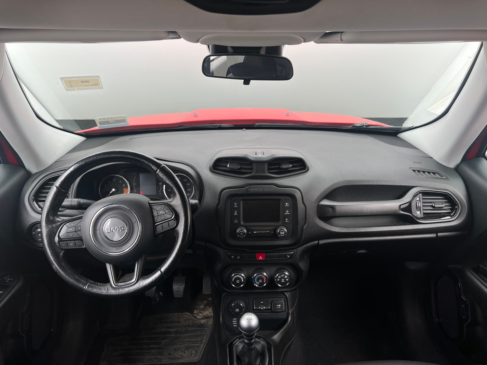 Thumbnail: 2017 Jeep Renegade - 3