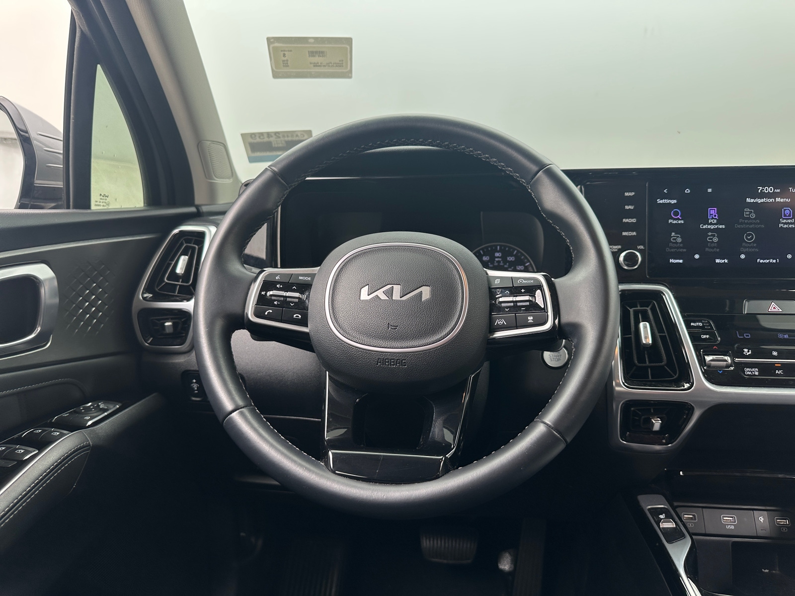 Thumbnail: 2022 Kia Sorento - 4