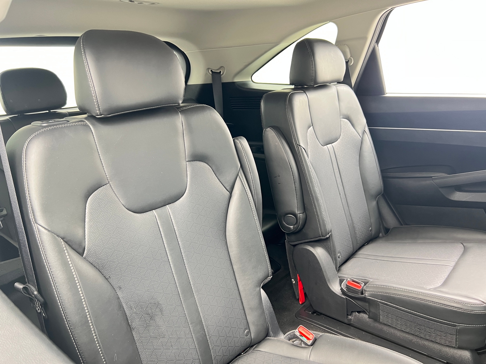 Thumbnail: 2022 Kia Sorento - 5