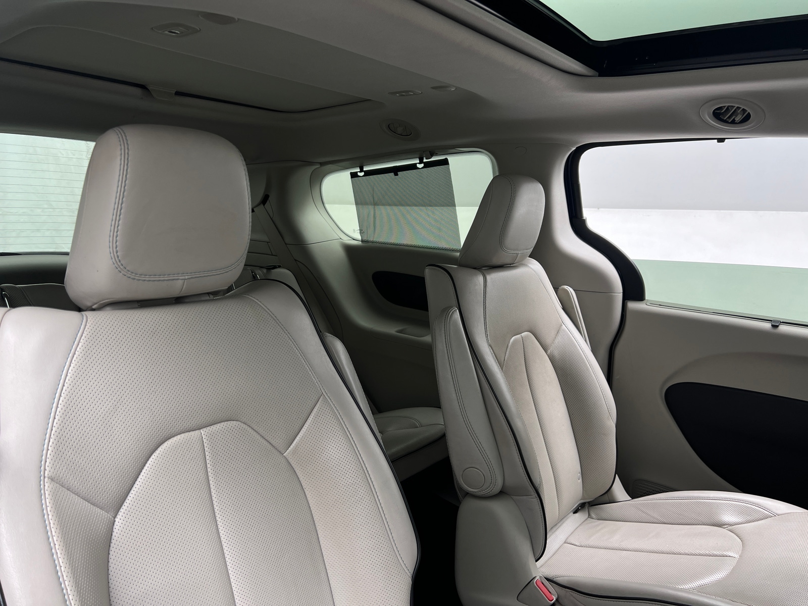 Thumbnail: 2019 Chrysler Pacifica - 5