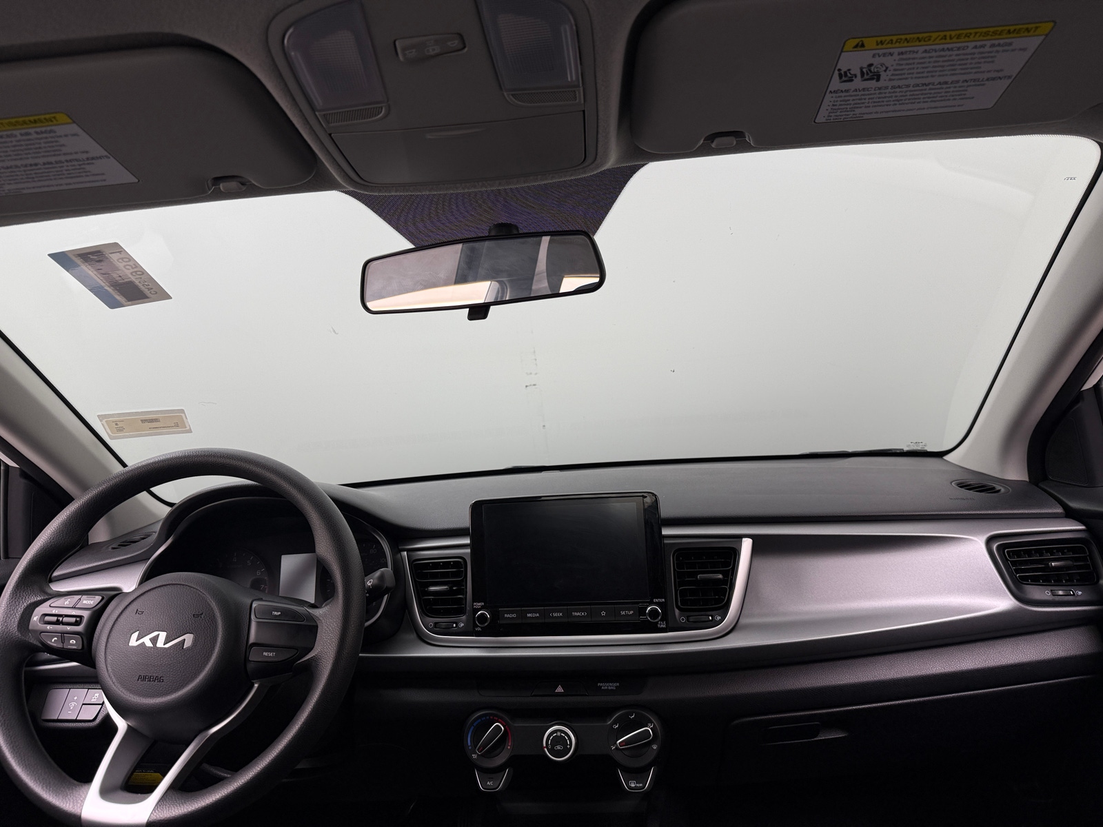 Thumbnail: 2023 Kia Rio - 3