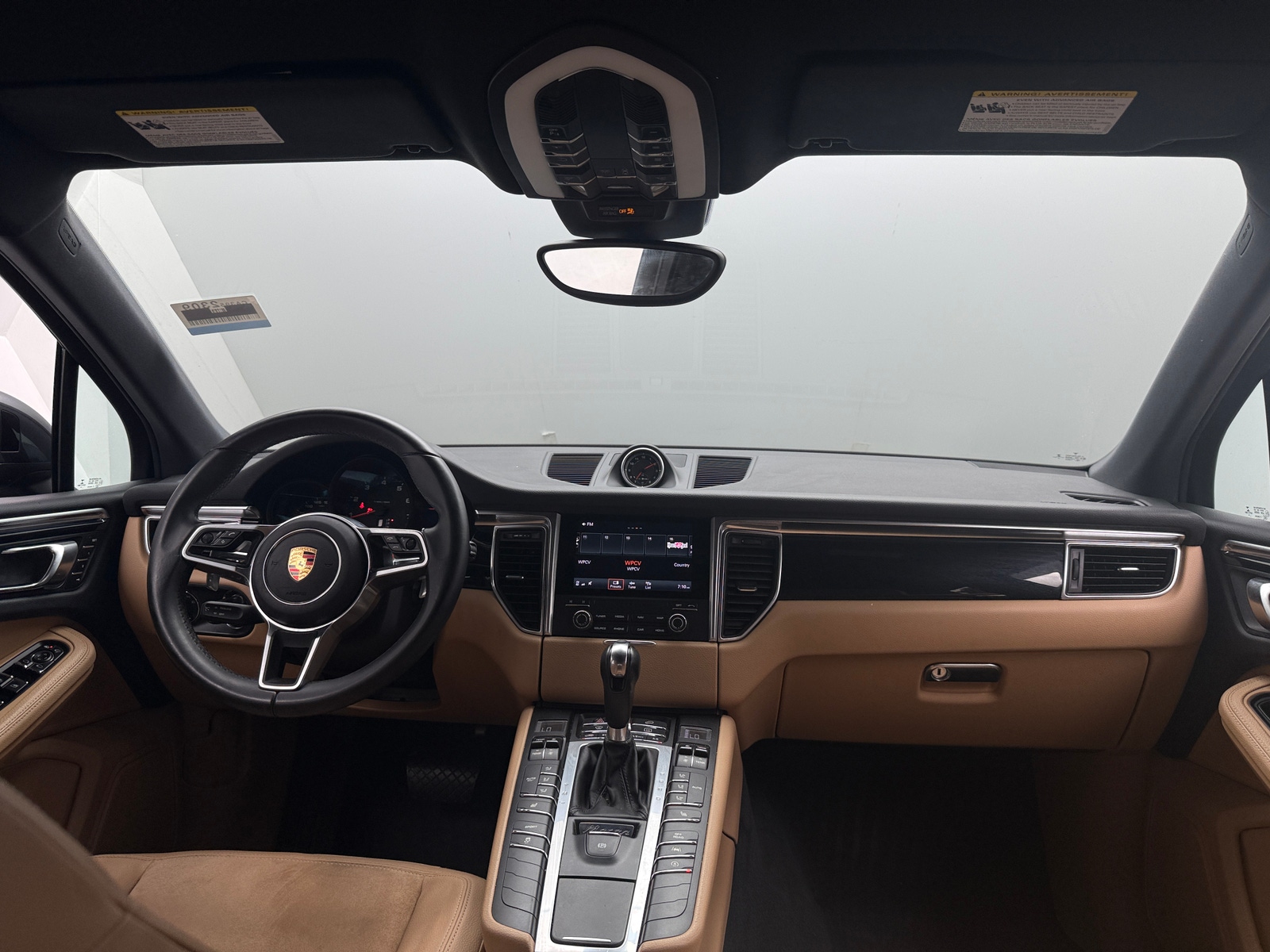 Thumbnail: 2017 Porsche Macan - 2