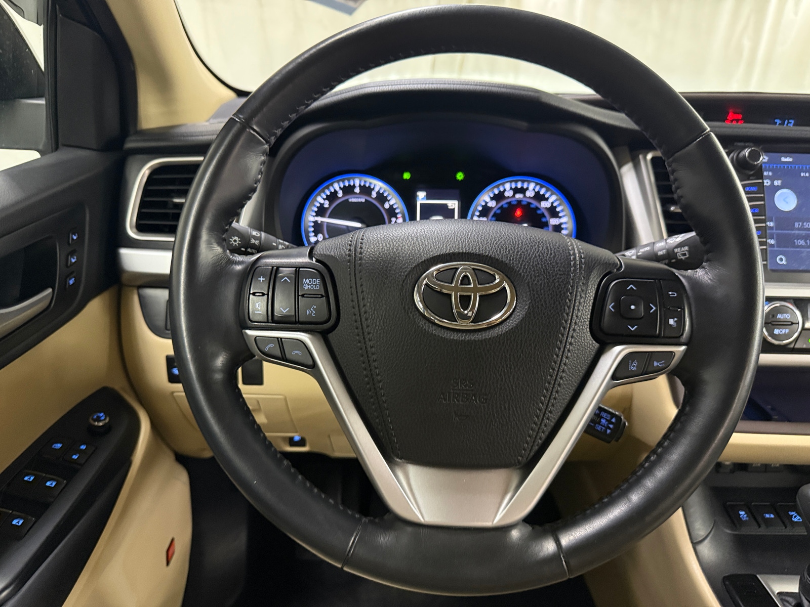 Thumbnail: 2019 Toyota Highlander - 5