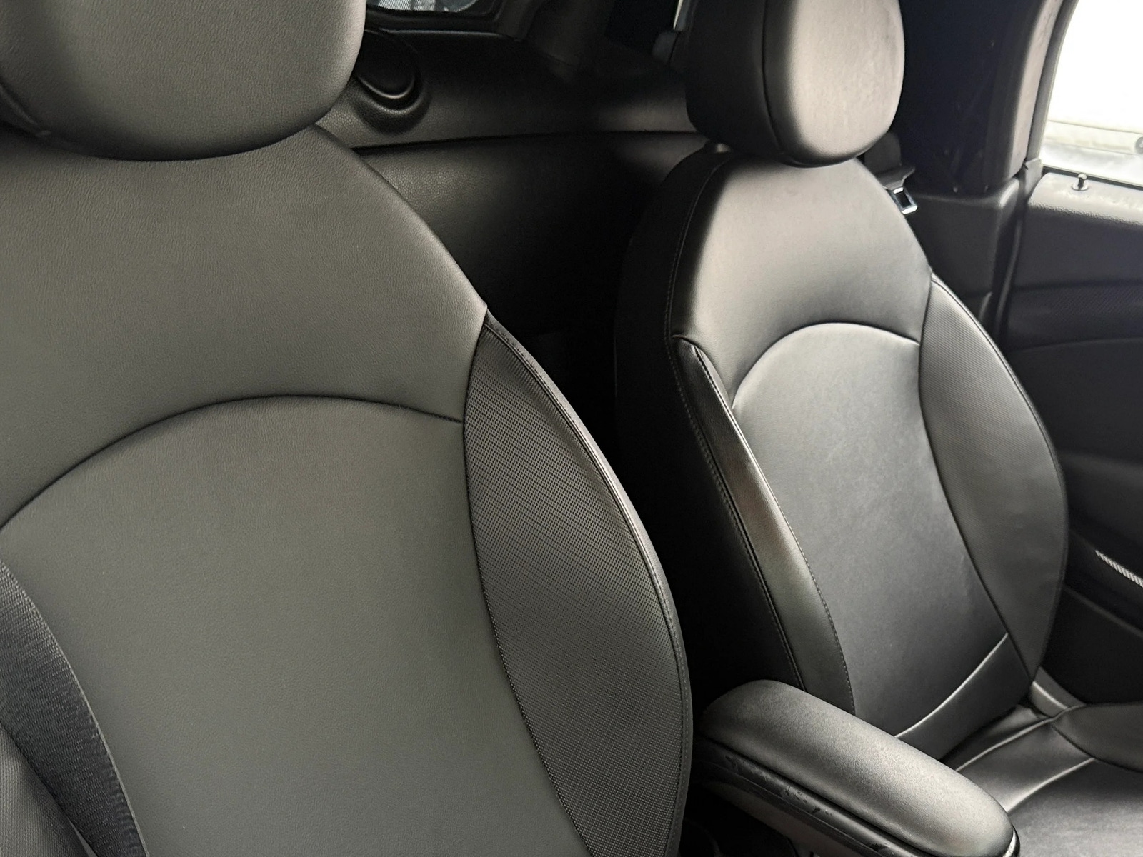 Thumbnail: 2015 MINI Cooper Roadster - 2