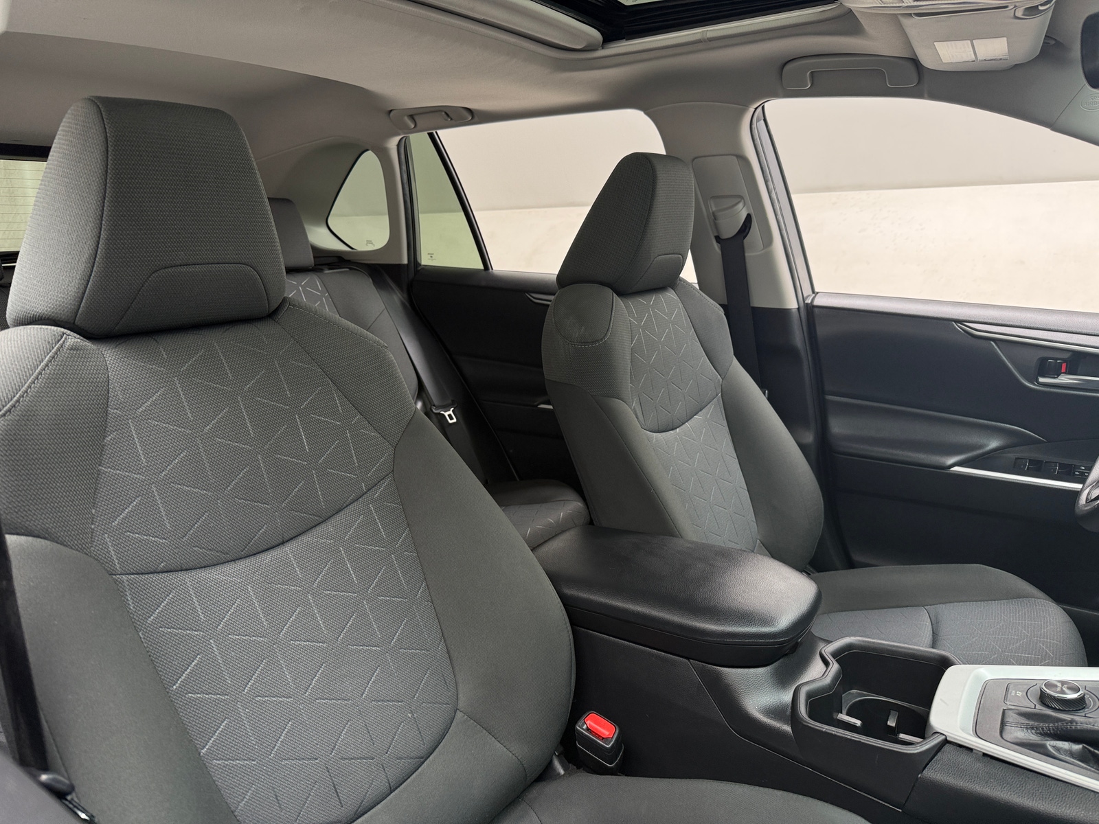 Thumbnail: 2022 Toyota RAV4 - 2