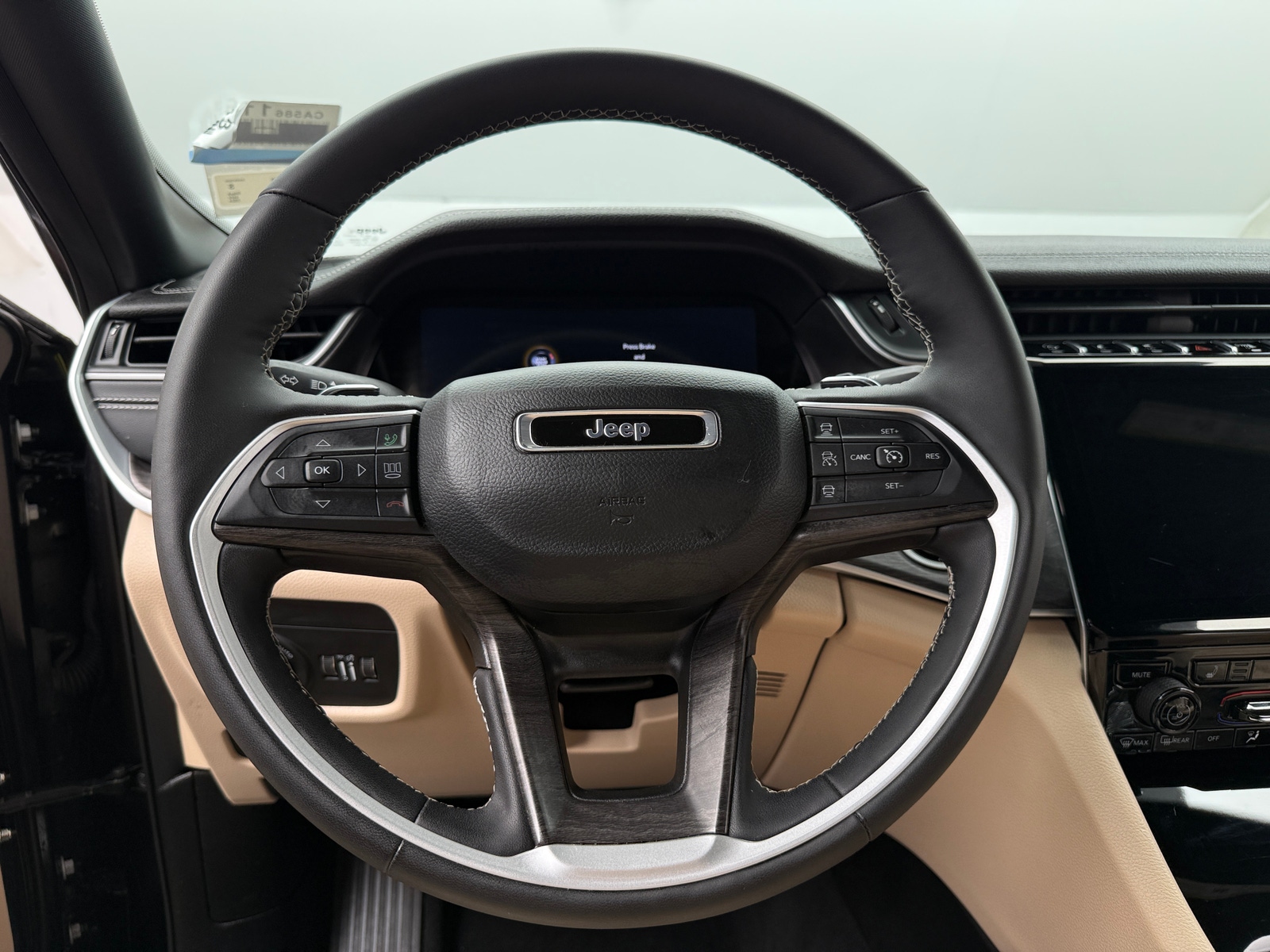 Thumbnail: 2024 Jeep Grand Cherokee - 4
