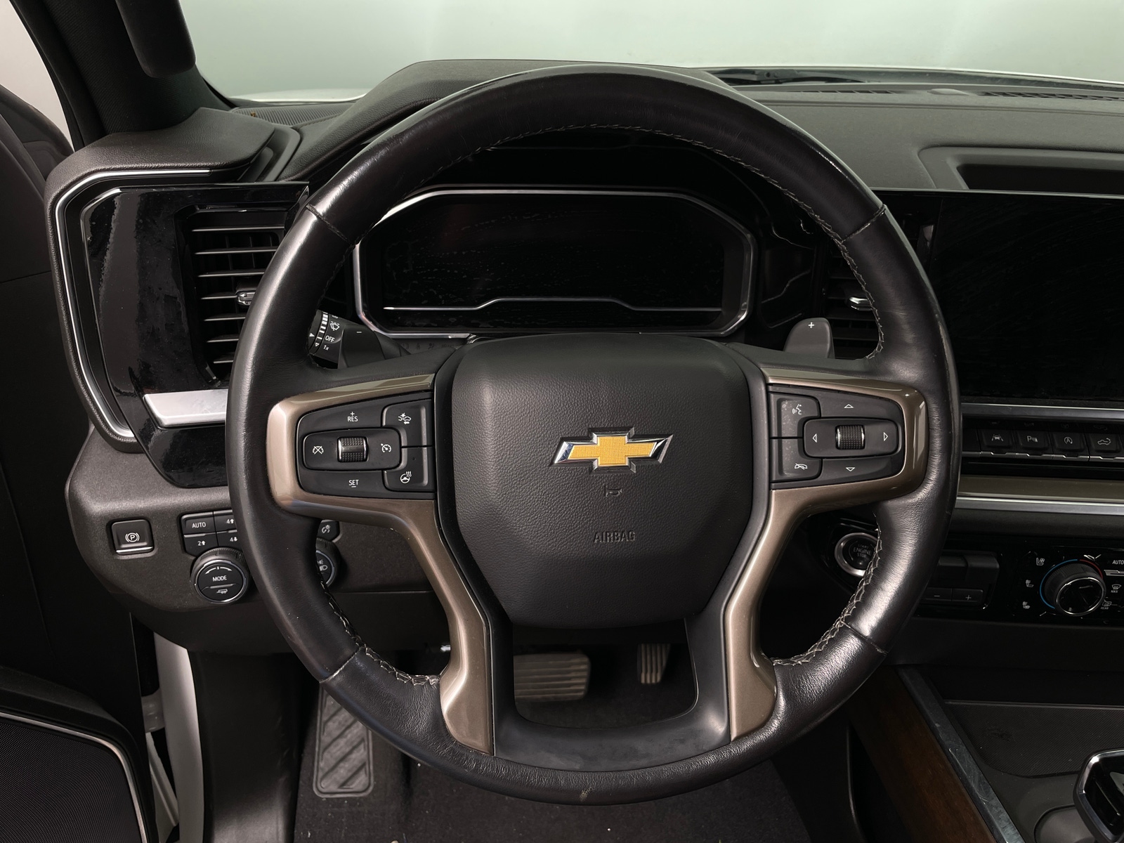 Thumbnail: 2022 Chevrolet Silverado 1500 - 4