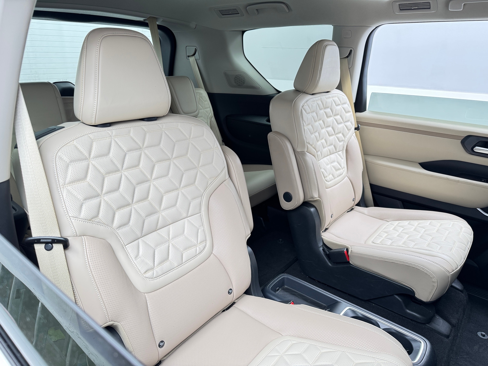 Thumbnail: 2025 Nissan Armada - 5