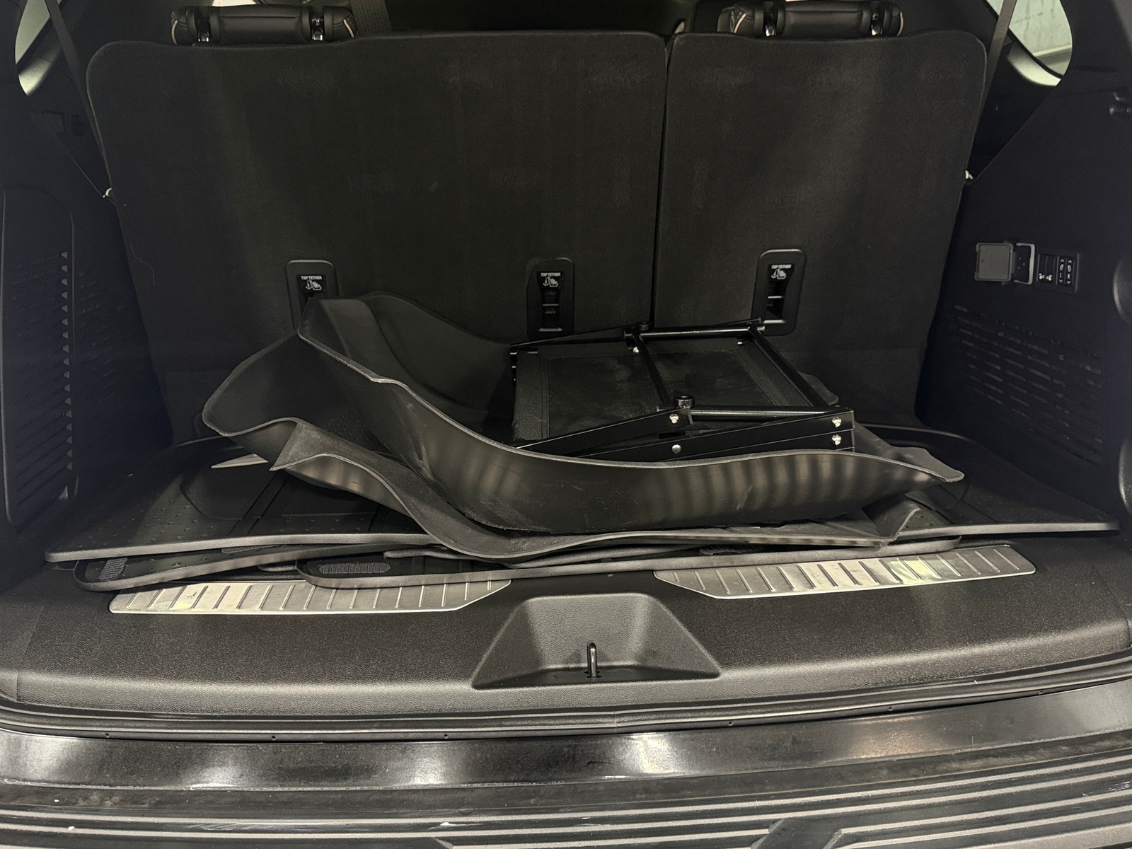 Thumbnail: 2025 Chevrolet Tahoe - 6