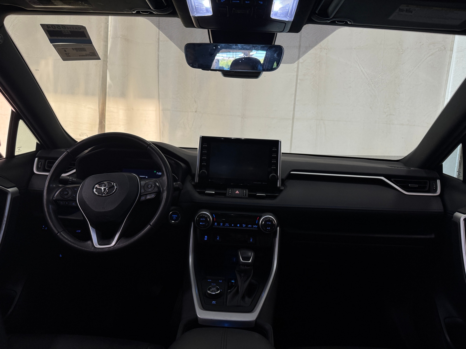 Thumbnail: 2022 Toyota RAV4 - 2