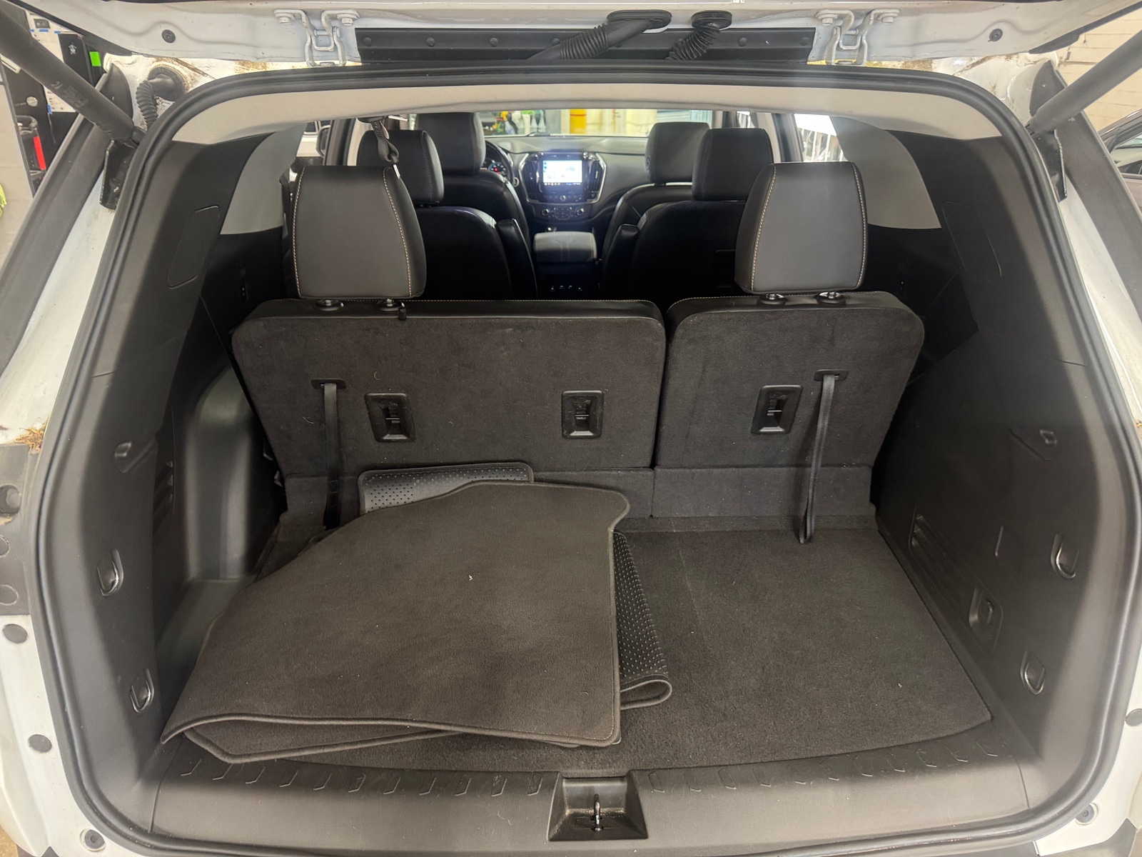 Thumbnail: 2021 Chevrolet Traverse - 6