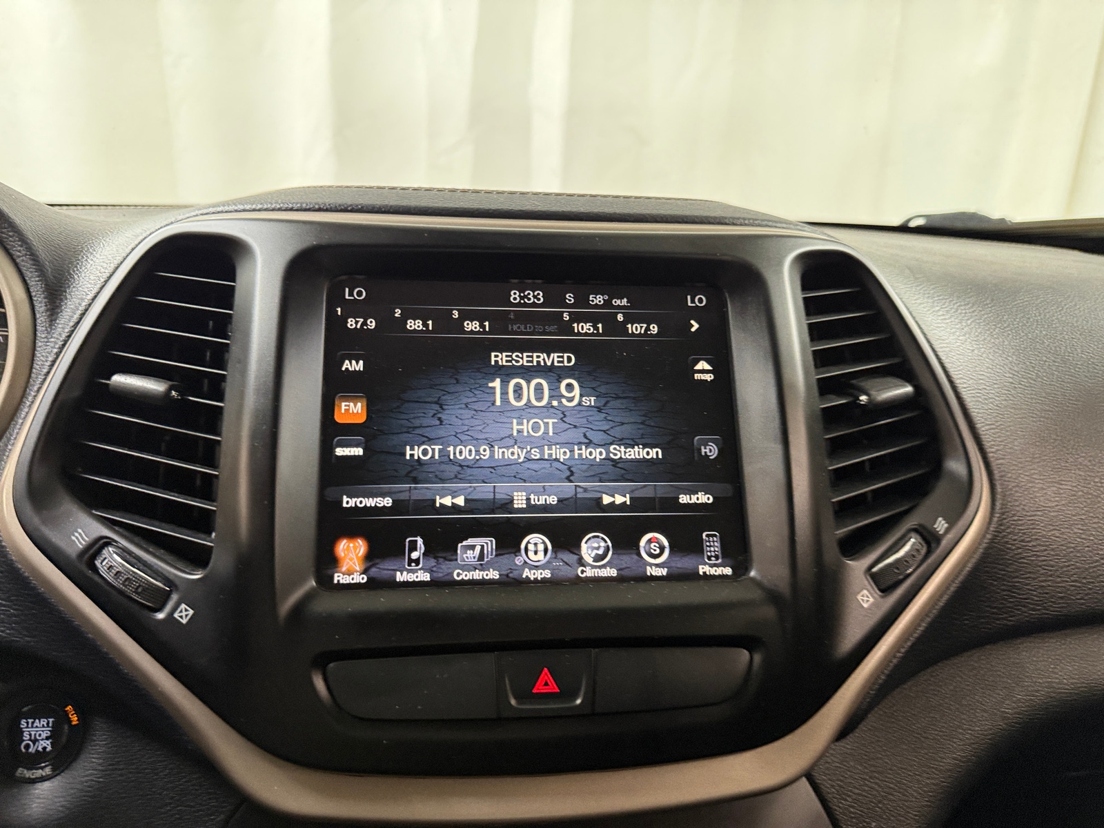 Thumbnail: 2015 Jeep Cherokee - 3