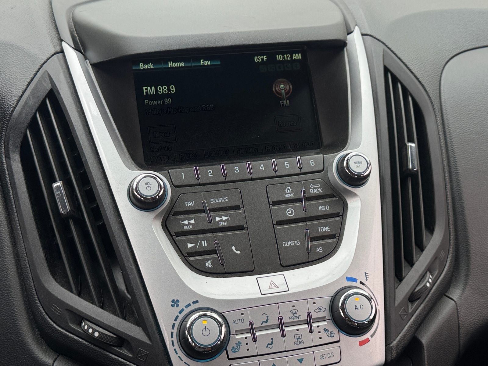 Thumbnail: 2016 Chevrolet Equinox - 4
