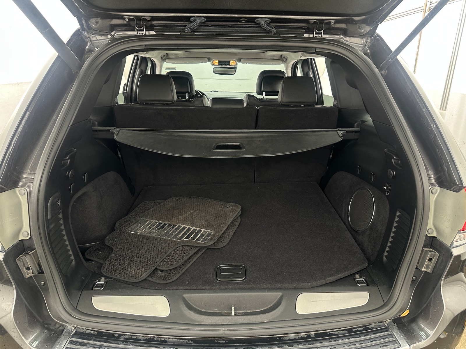 Thumbnail: 2018 Jeep Grand Cherokee - 6