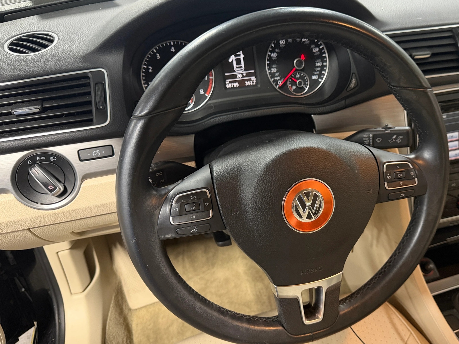 Thumbnail: 2014 Volkswagen Passat - 4