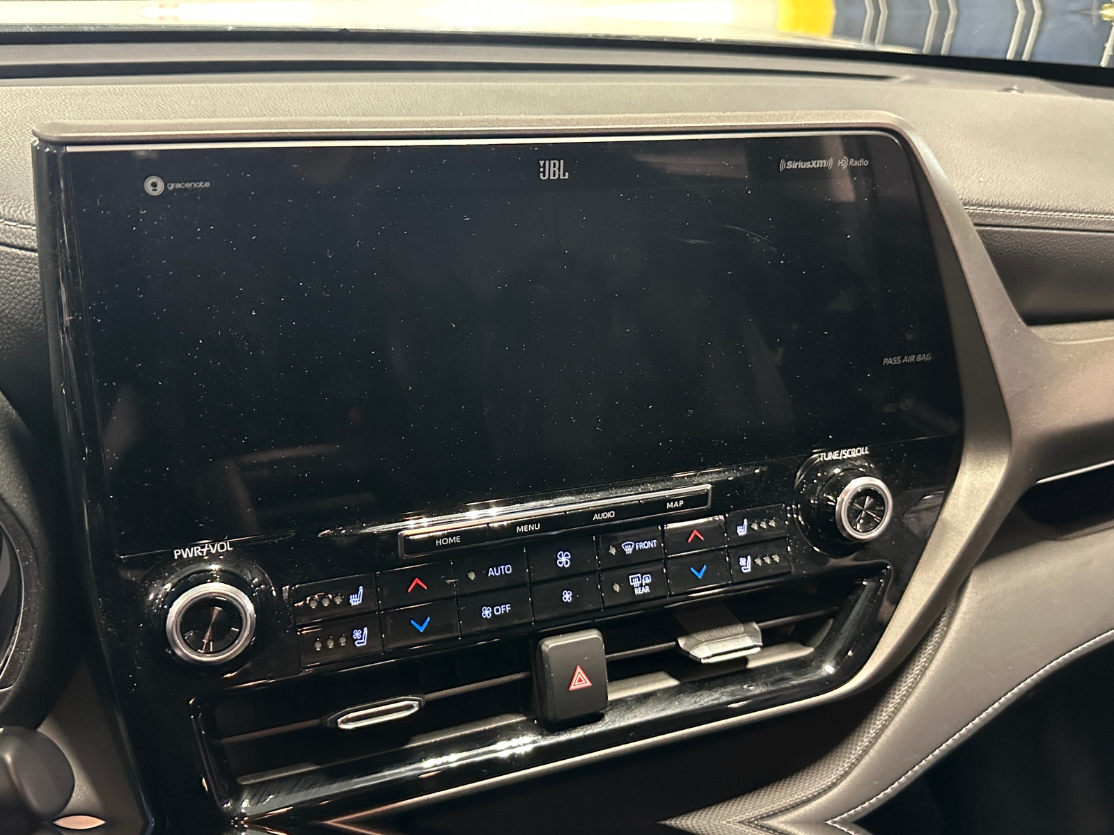 Thumbnail: 2020 Toyota Highlander - 3
