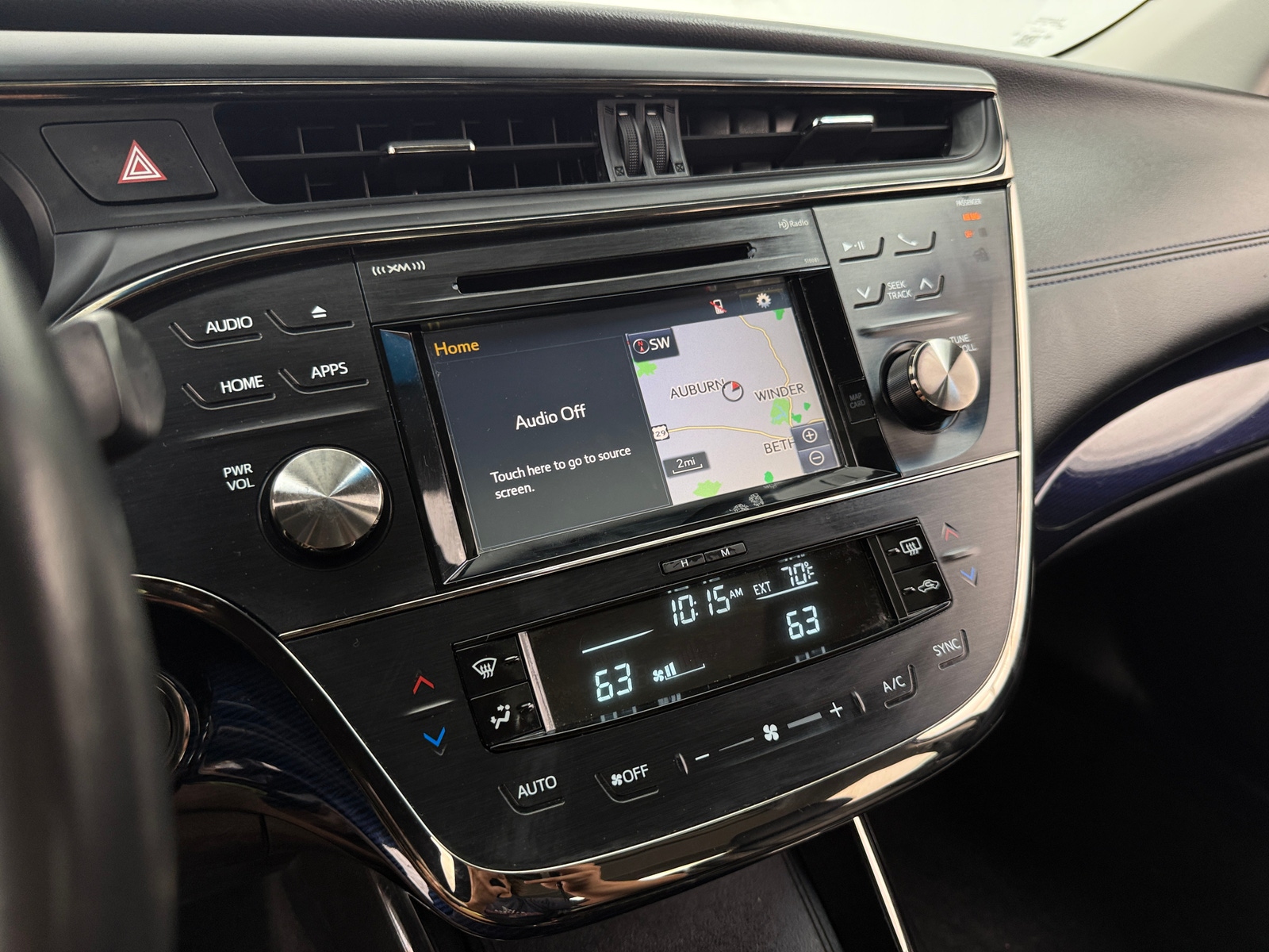 Thumbnail: 2015 Toyota Avalon - 3