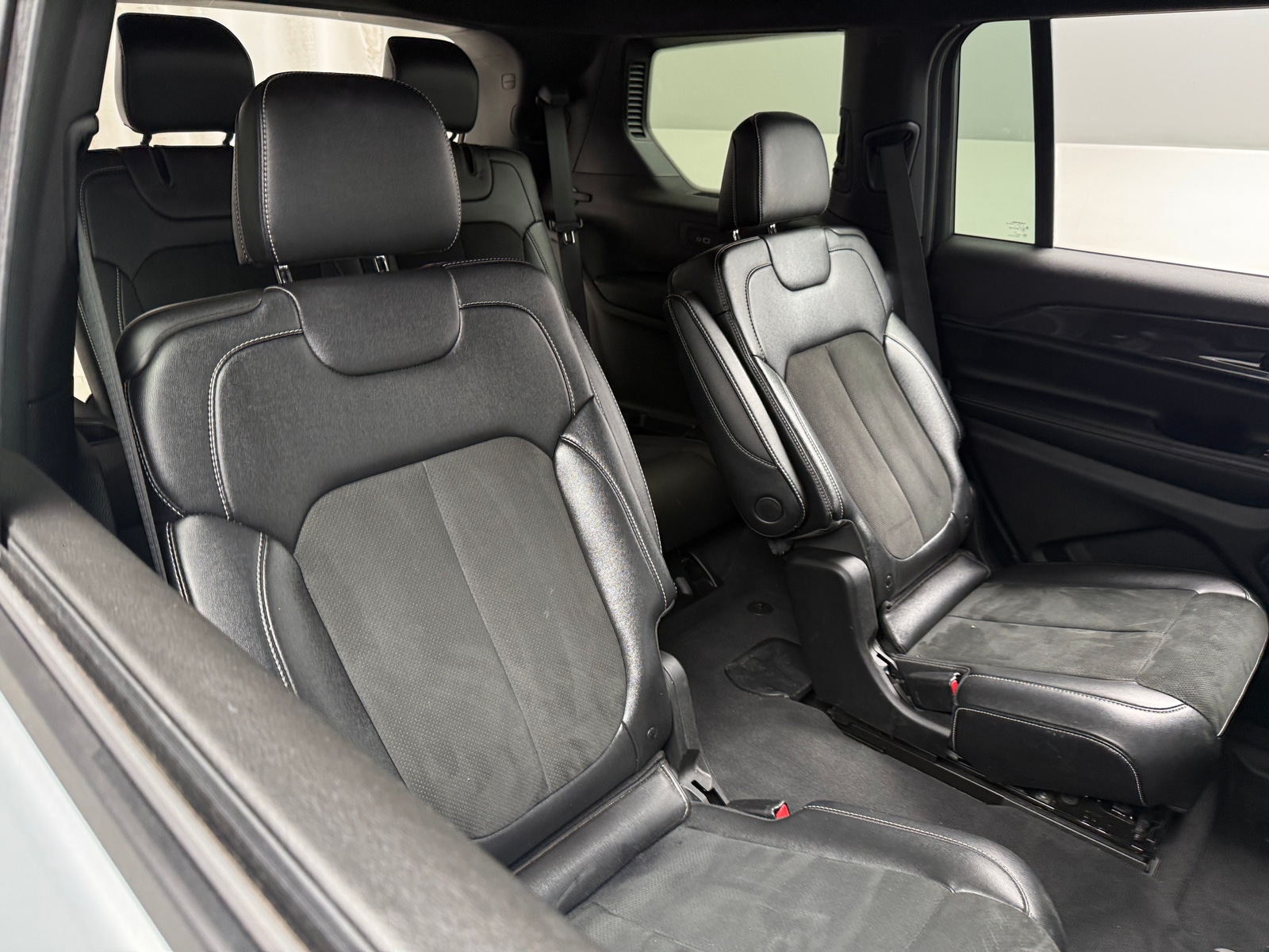 Thumbnail: 2023 Jeep Grand Cherokee L - 5