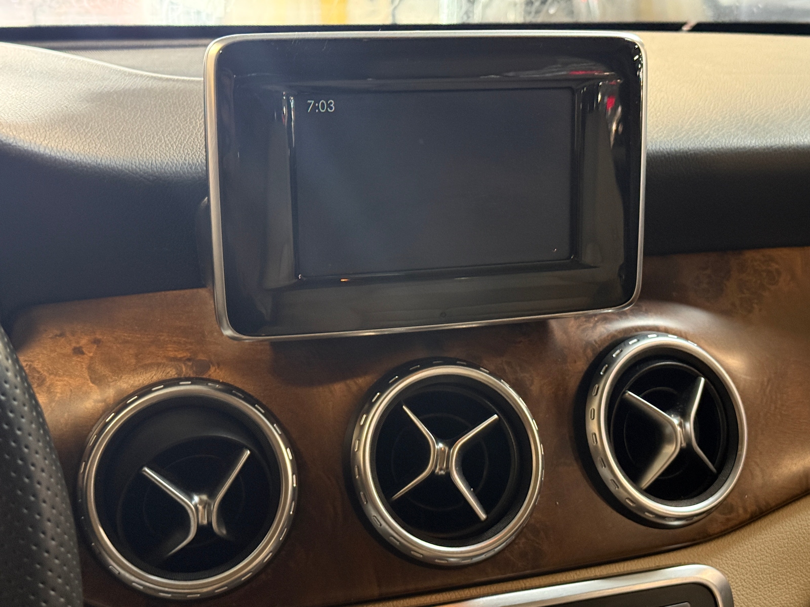 Thumbnail: 2015 Mercedes-Benz GLA - 3