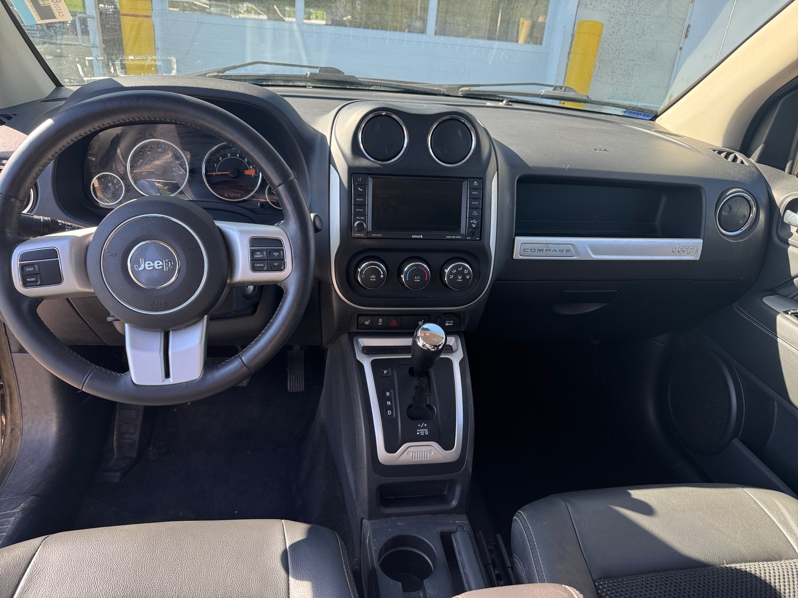 Thumbnail: 2016 Jeep Compass - 3