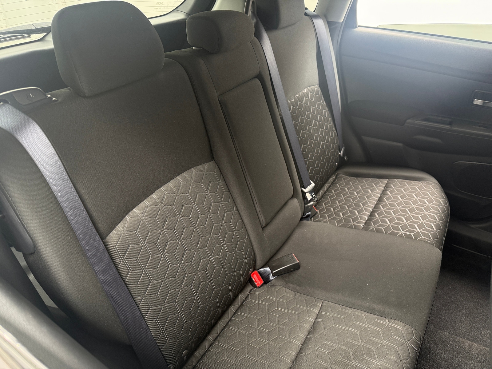 Thumbnail: 2023 Mitsubishi Outlander Sport - 6