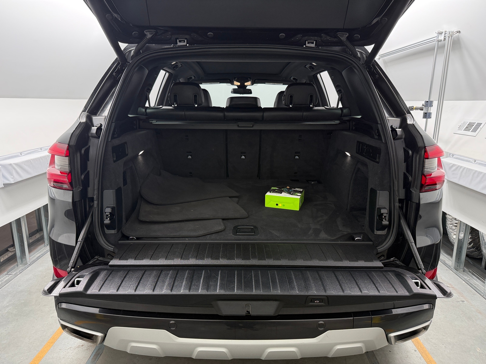 Thumbnail: 2023 BMW X5 - 6
