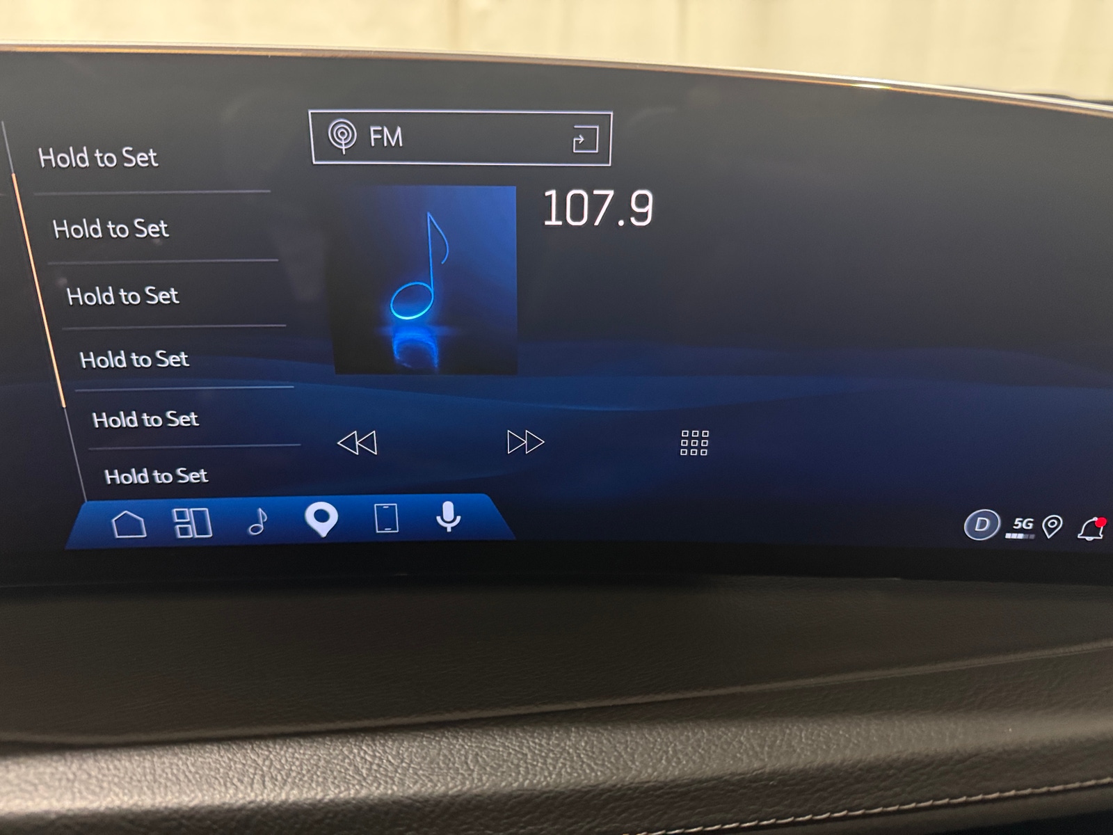 Thumbnail: 2025 Cadillac XT4 - 3
