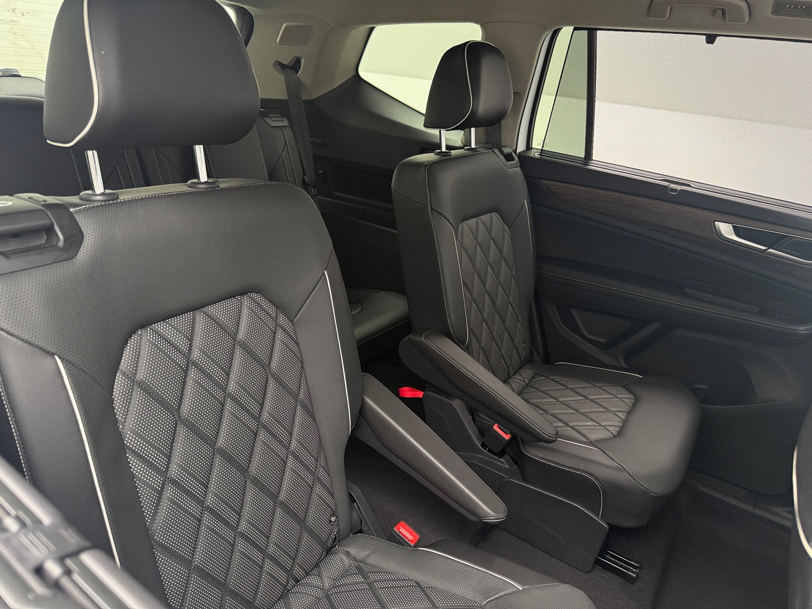 Thumbnail: 2024 Volkswagen Atlas - 5