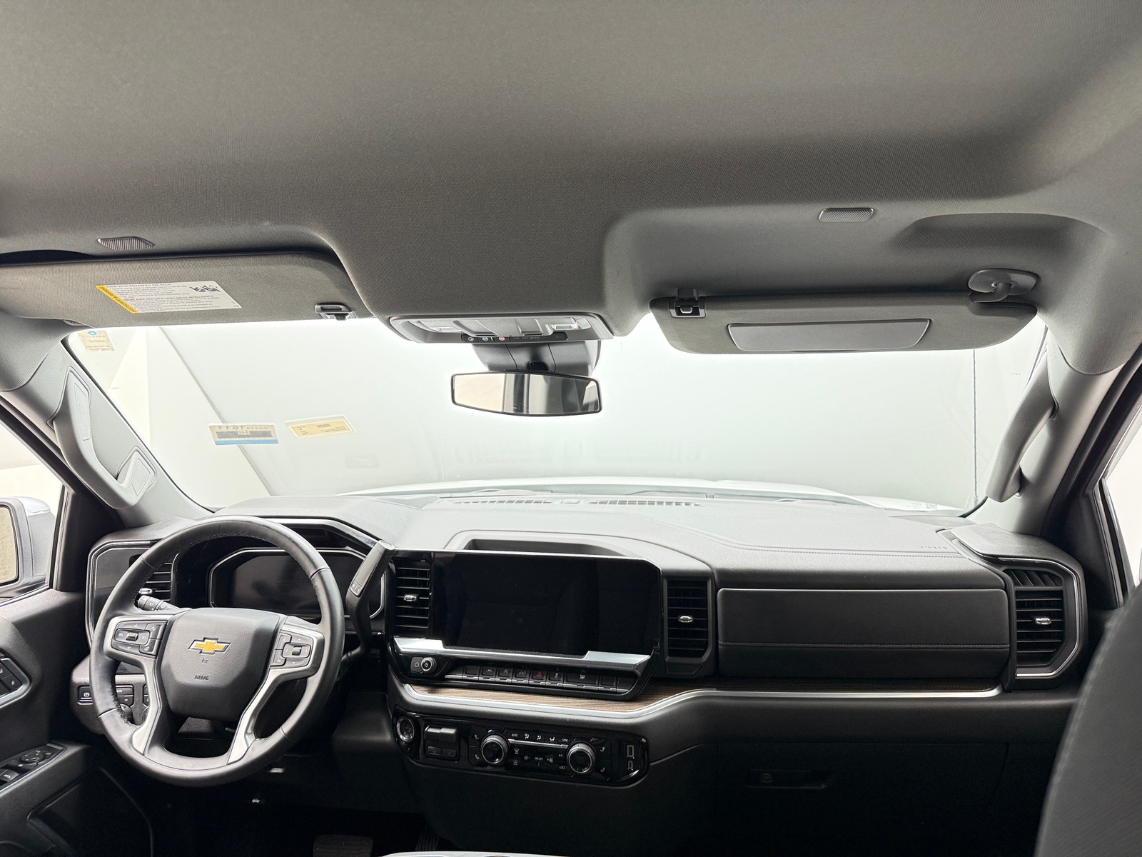 Thumbnail: 2026 Chevrolet Silverado 1500 - 3