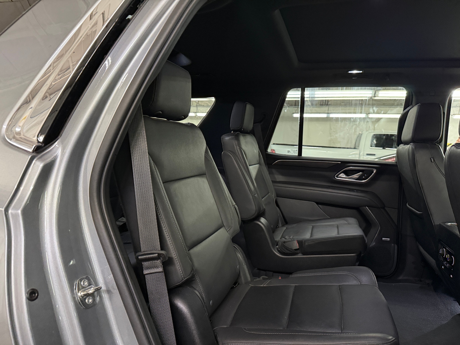 Thumbnail: 2023 Chevrolet Tahoe - 5