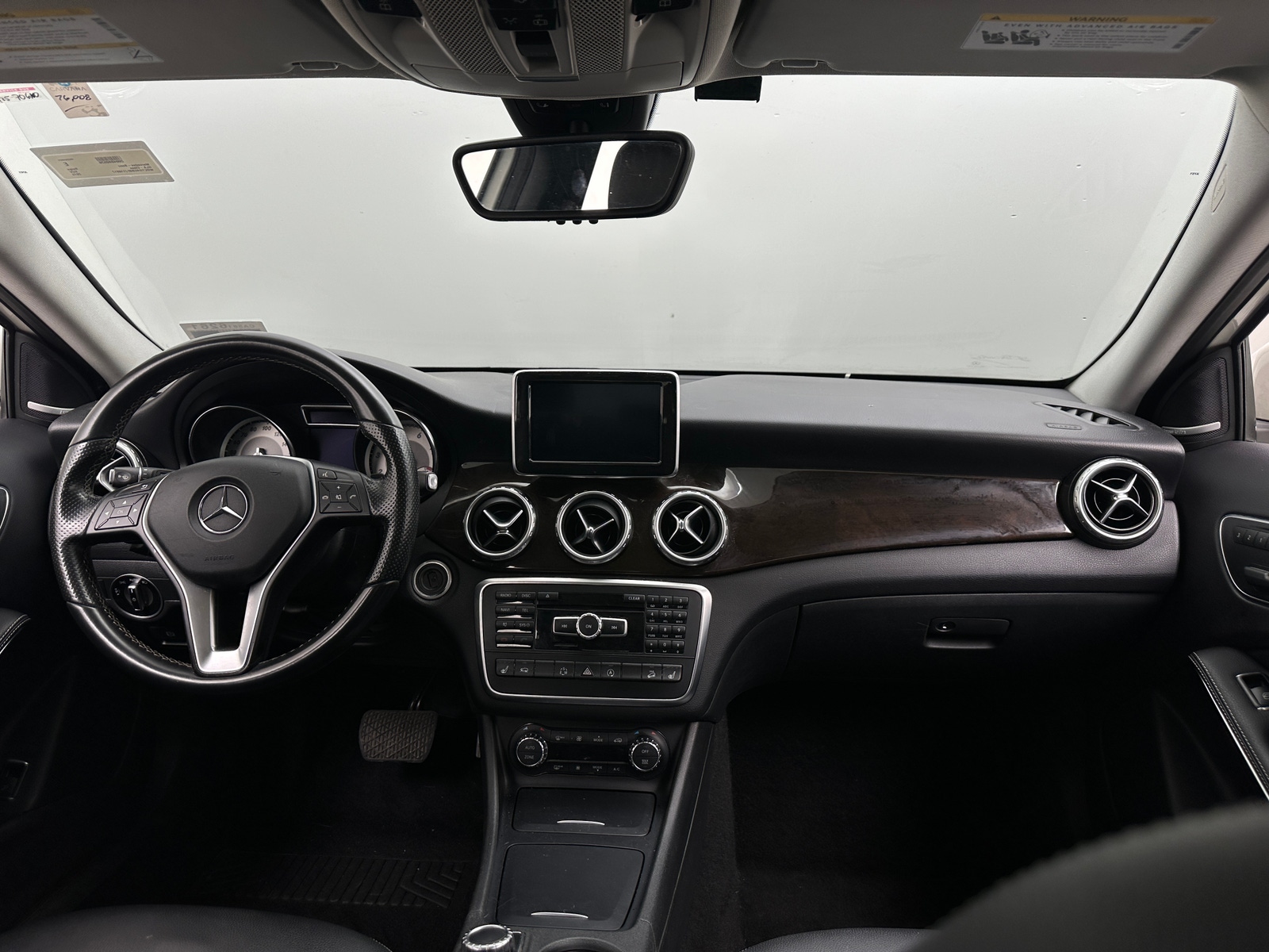Thumbnail: 2015 Mercedes-Benz GLA - 2