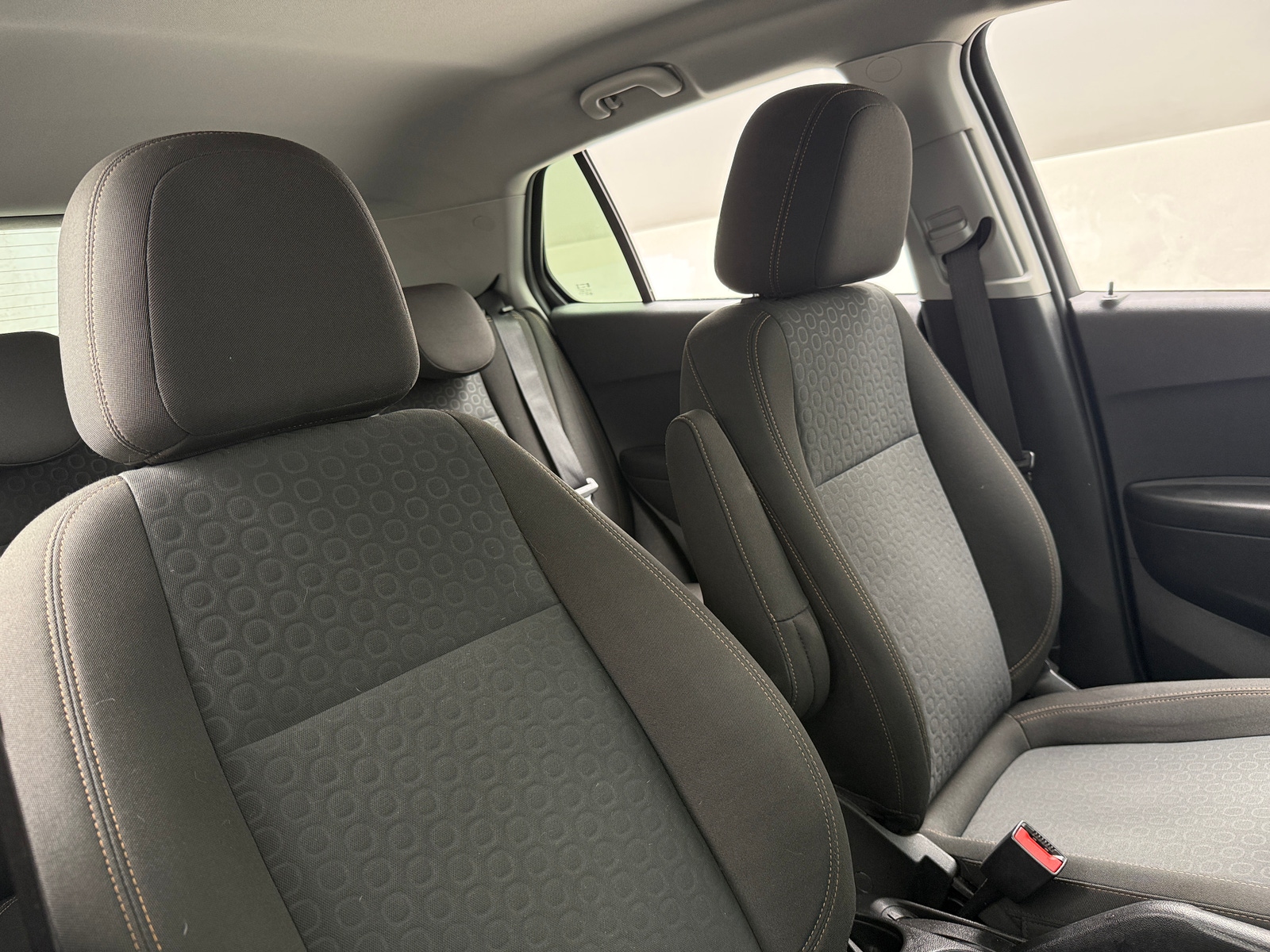 Thumbnail: 2022 Chevrolet Trax - 2
