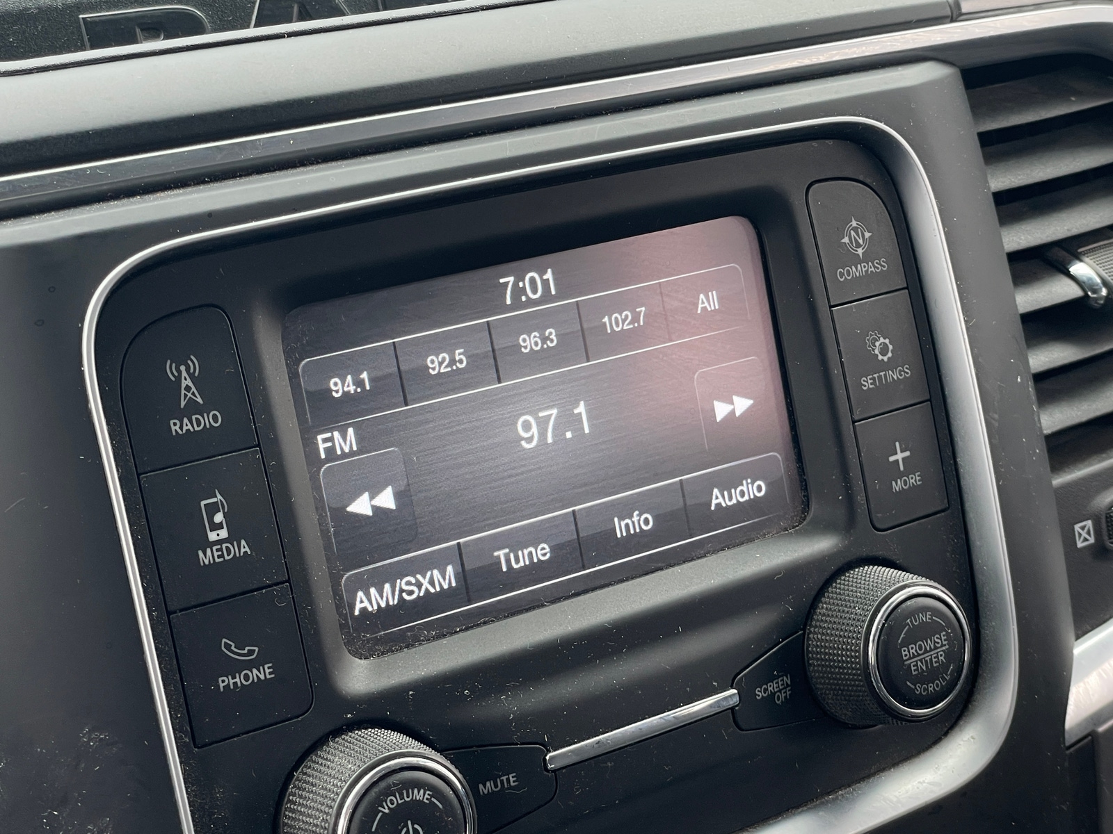 Thumbnail: 2024 RAM 1500 Classic - 4