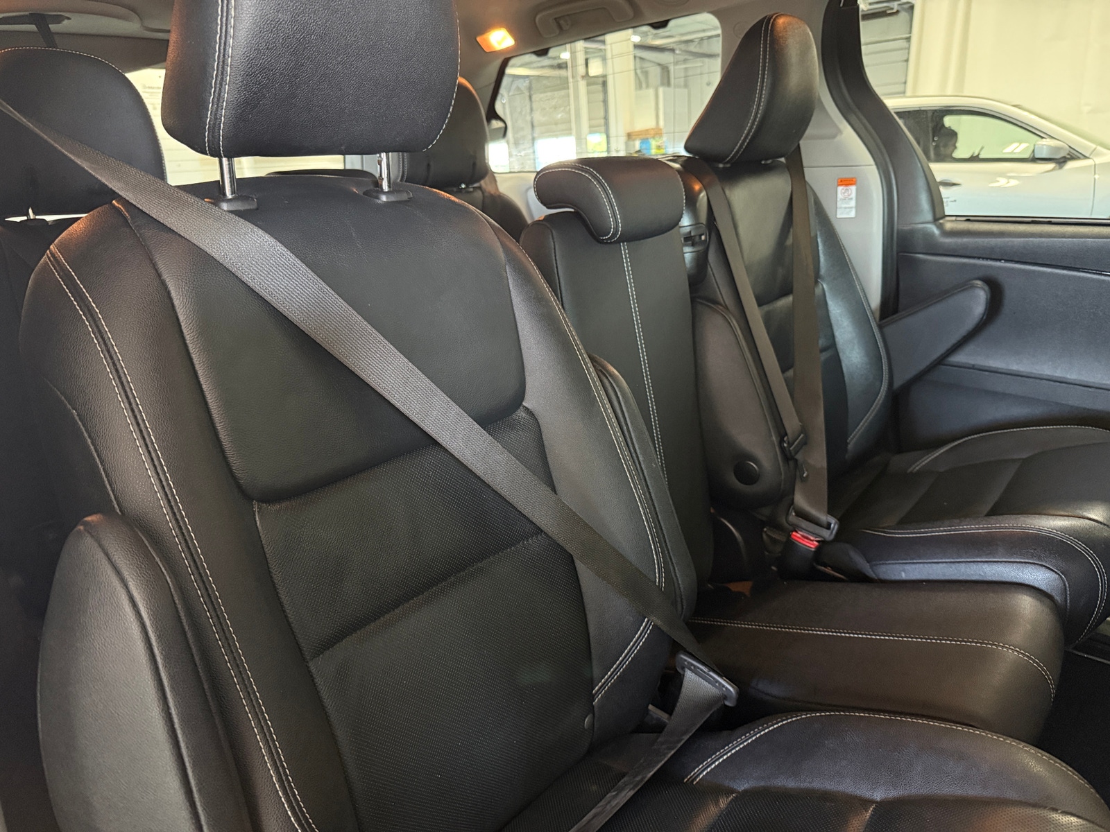 Thumbnail: 2020 Toyota Sienna - 5