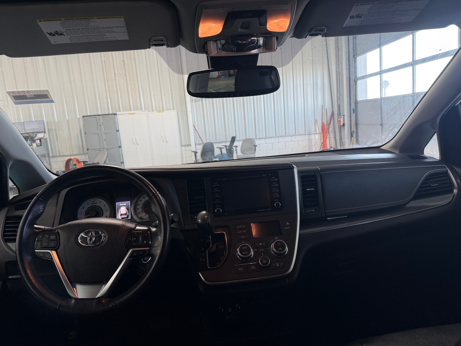 Thumbnail: 2020 Toyota Sienna - 2