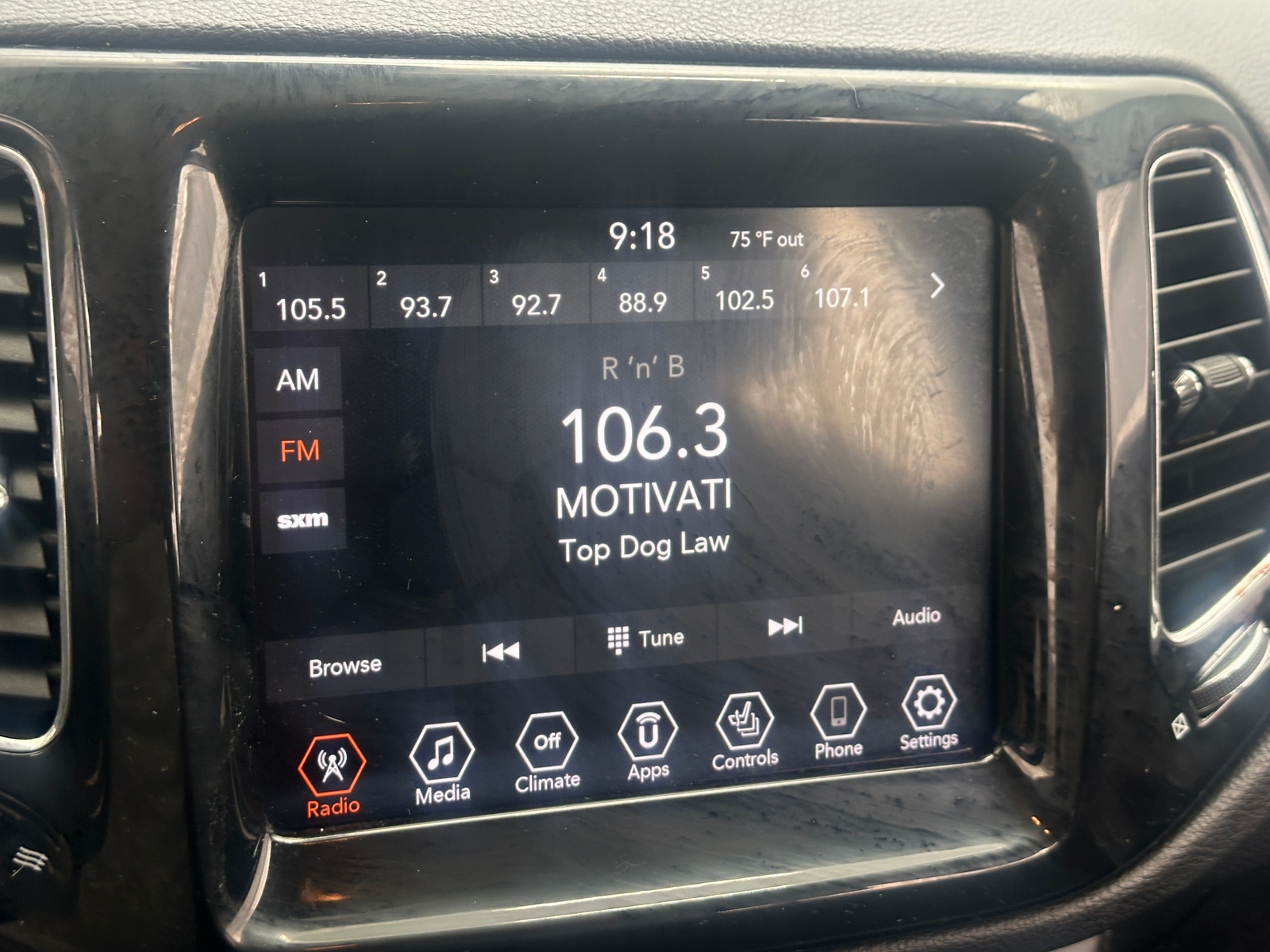 Thumbnail: 2020 Jeep Compass - 3