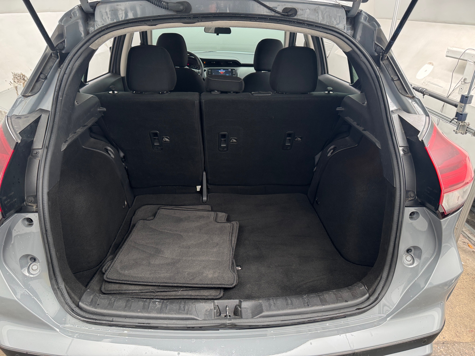 Thumbnail: 2021 Nissan Kicks - 7