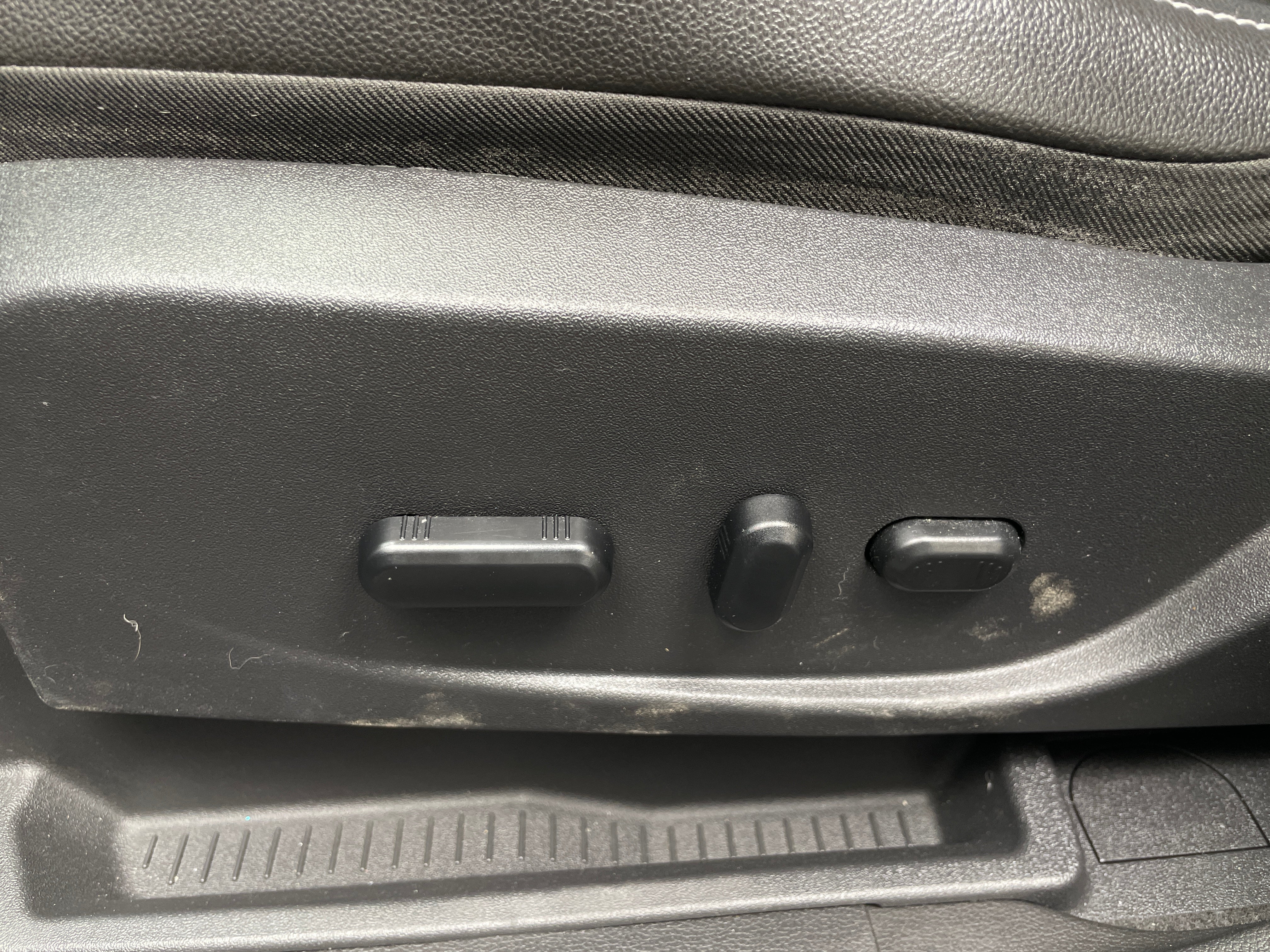 Used 2014 Ford Escape Titanium with VIN 1FMCU0JX9EUB99669 for sale in Auburn, WA