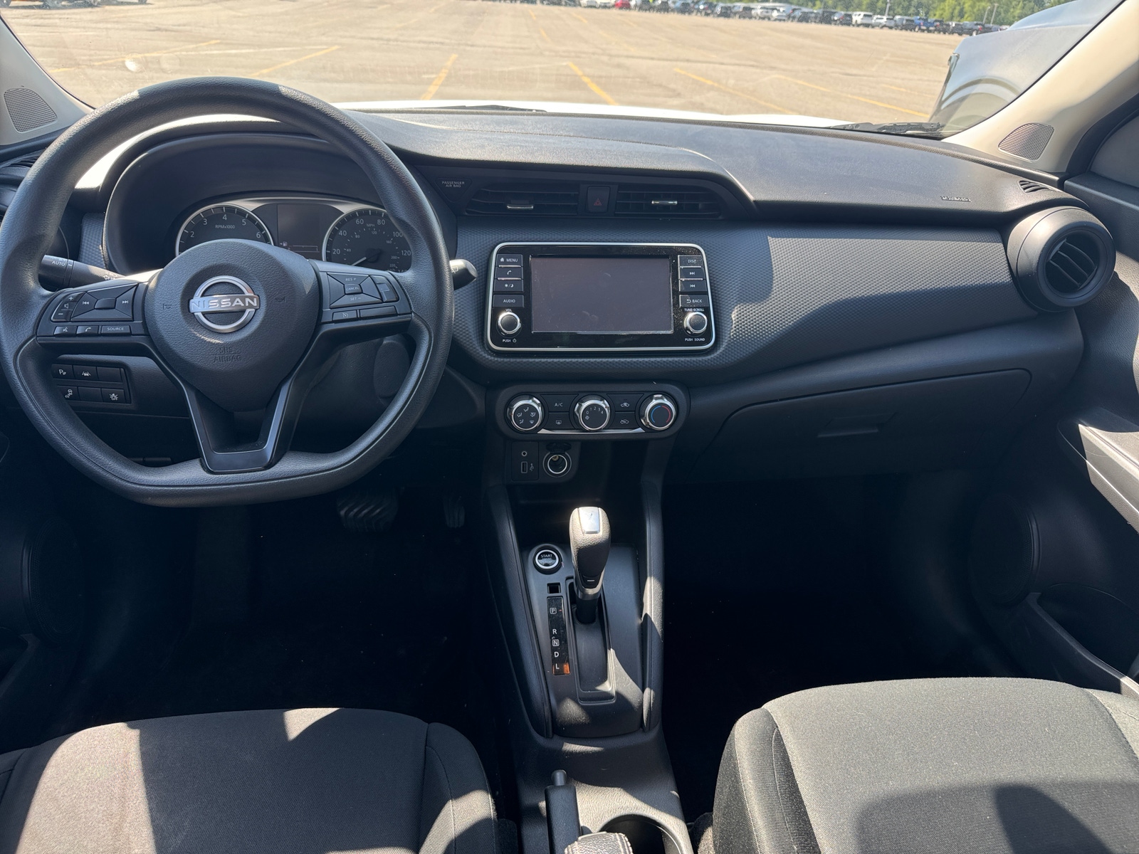 Thumbnail: 2023 Nissan Kicks - 3