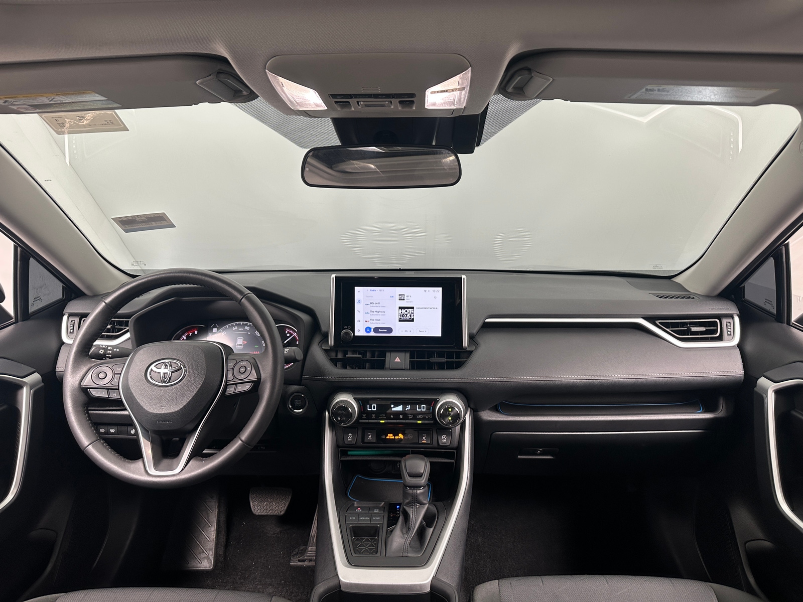 Thumbnail: 2024 Toyota RAV4 - 3