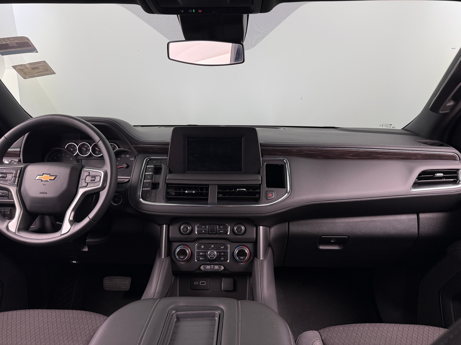 Thumbnail: 2024 Chevrolet Tahoe - 3