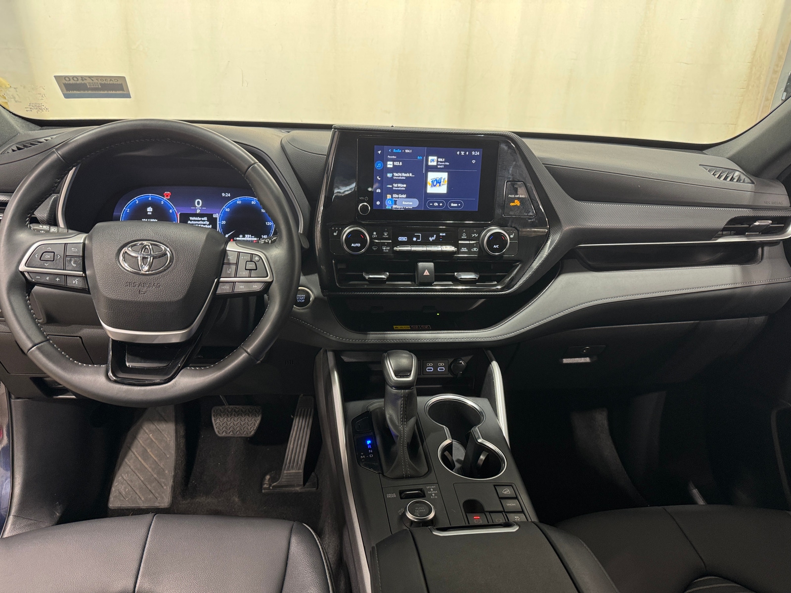 Thumbnail: 2025 Toyota Highlander - 3